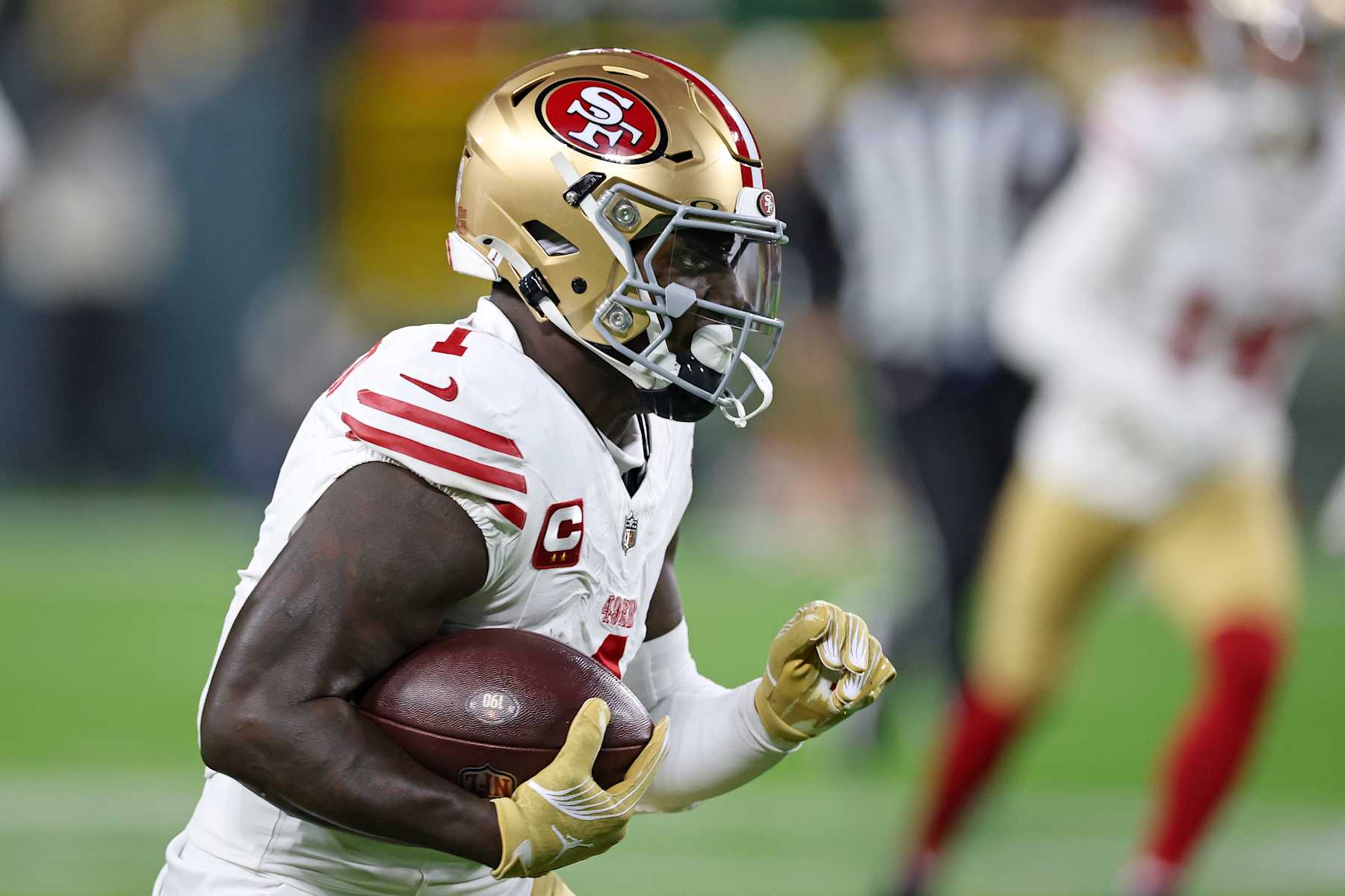 GREEN BAY, WISCONSIN - NOVEMBER 24: Deebo Samuel Sr. #1 of the San Francisco 49ers runs for yards during a game against the Green Bay Packers at Lambeau Field on November 24, 2024 in Green Bay, Wisconsin. The Packers defeated the 49'ers 38-10. (Photo by Stacy Revere/Getty Images)
