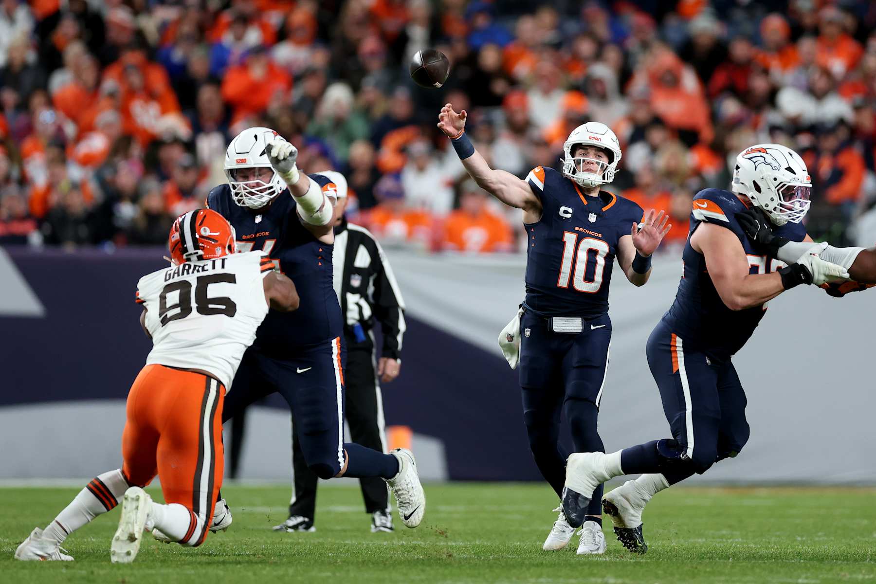 DENVER, COLORADO - DECEMBER 02: Bo Nix #10 of the Denver Broncos passes the ball during the second quarter in the game against the Cleveland Browns at Empower Field At Mile High on December 02, 2024 in Denver, Colorado. (Photo by Matthew Stockman/Getty Images)