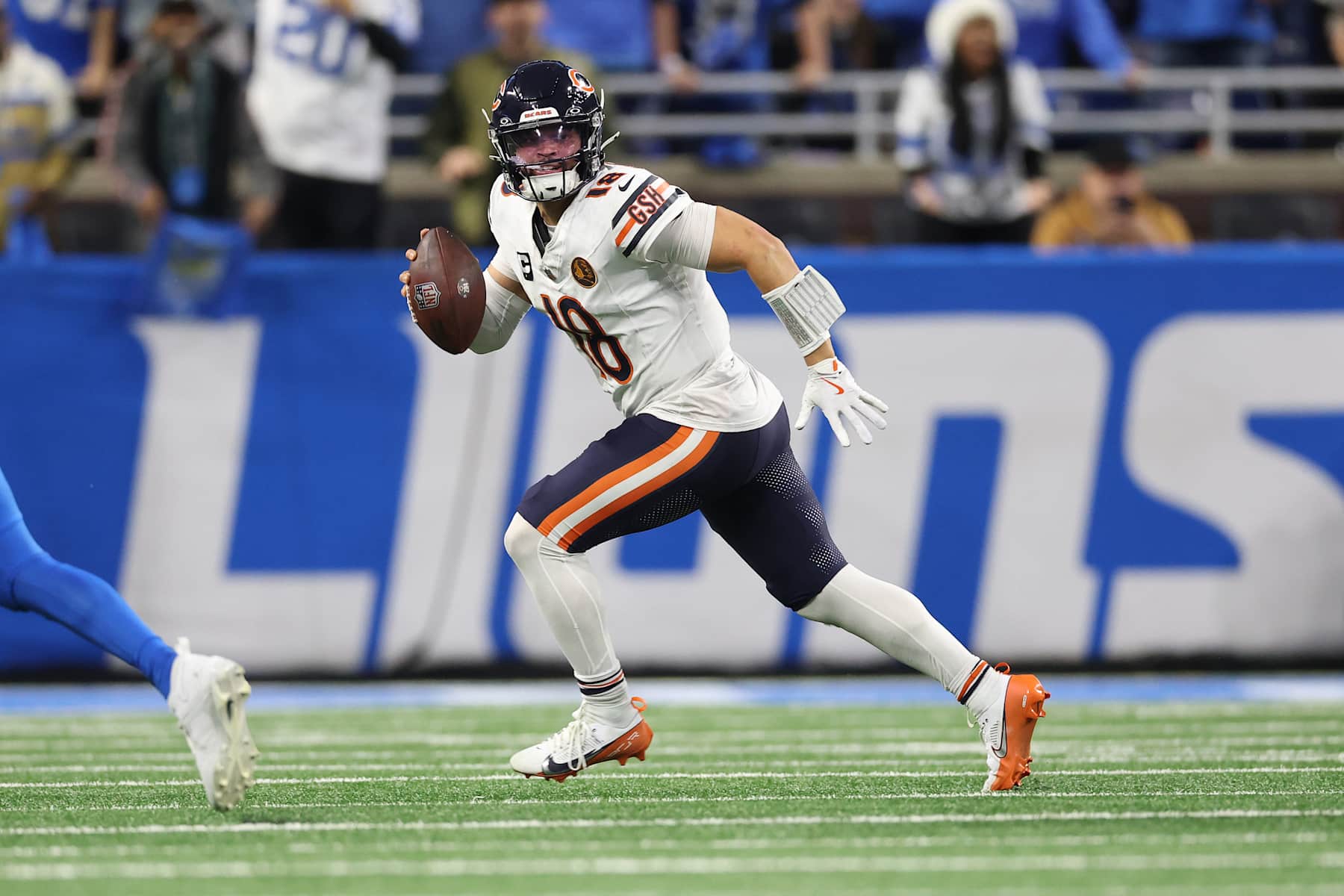 DETROIT, MICHIGAN - NOVEMBER 28: Caleb Williams #18 of the Chicago Bears plays against the Detroit Lions at Ford Field on November 28, 2024 in Detroit, Michigan. (Photo by Gregory Shamus/Getty Images)