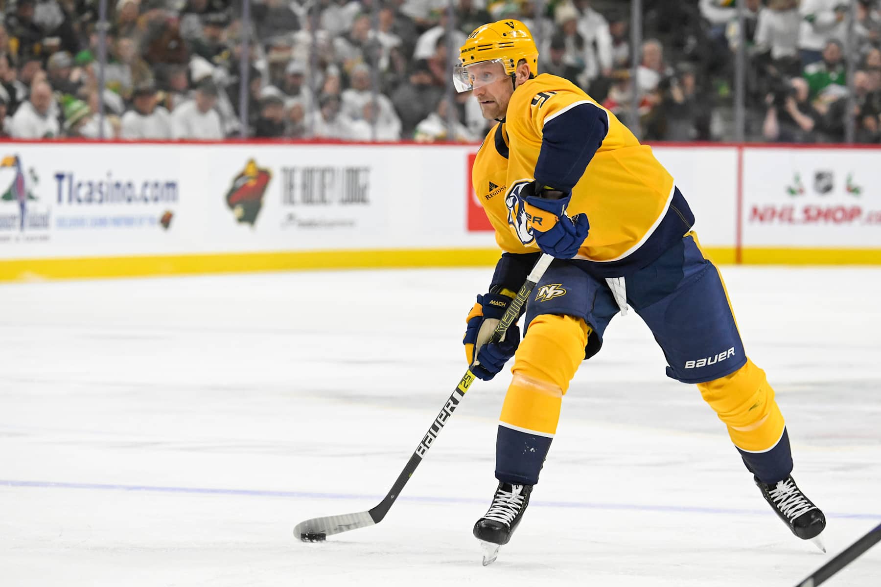 ST. PAUL, MN - NOVEMBER 30: Nashville Predators forward Steven Stamkos (91) takes a shot on goal during an NHL game between the Minnesota Wild and Nashville Predators on November 30, 2024, at Xcel Energy Center in St. Paul, MN. (Photo by Nick Wosika/Icon Sportswire via Getty Images)