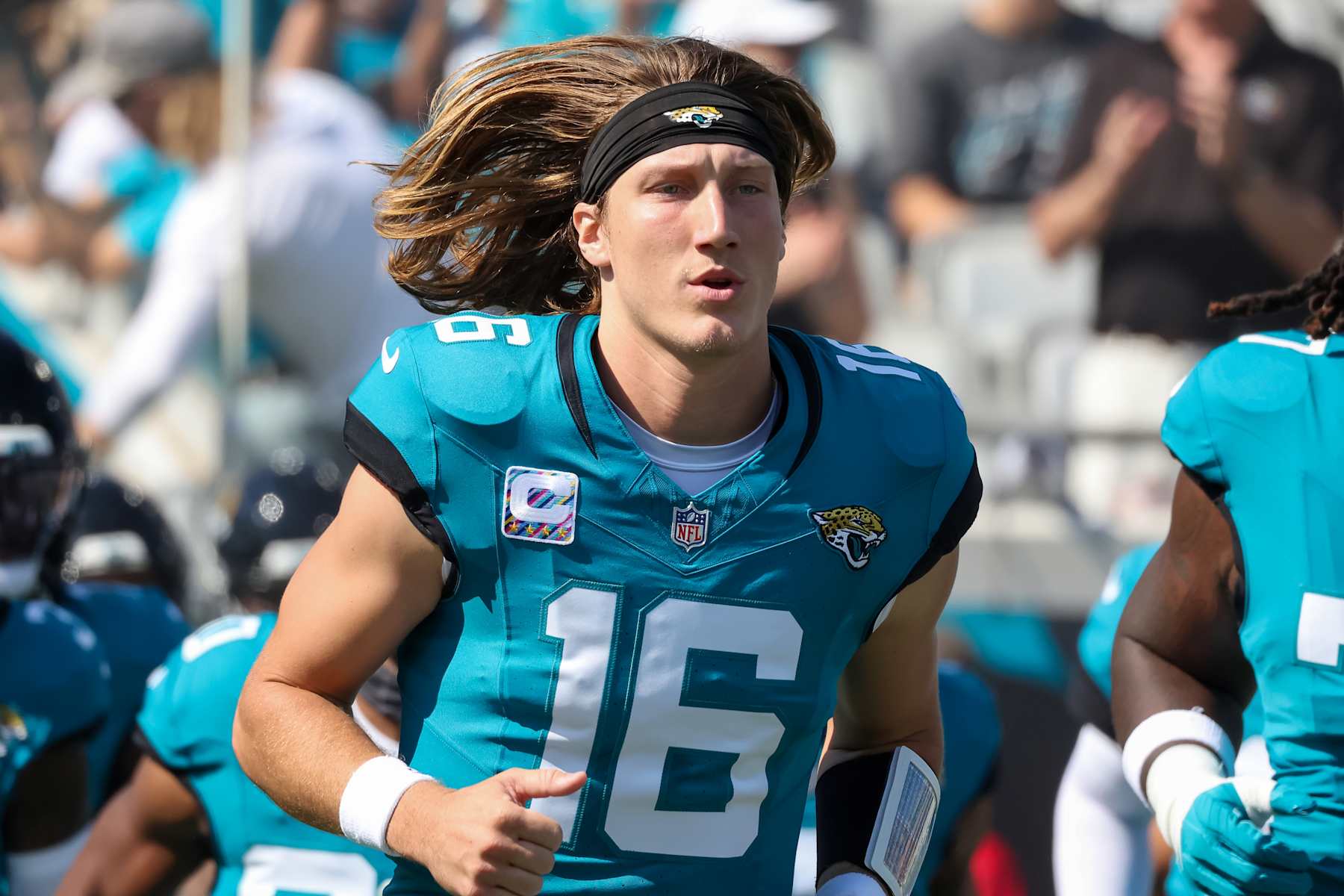 JACKSONVILLE, FLORIDA - OCTOBER 27: Trevor Lawrence #16 of the Jacksonville Jaguars takes the field prior to the game against the Green Bay Packers at EverBank Field on October 27, 2024 in Jacksonville, Florida. (Photo by Mike Carlson/Getty Images)