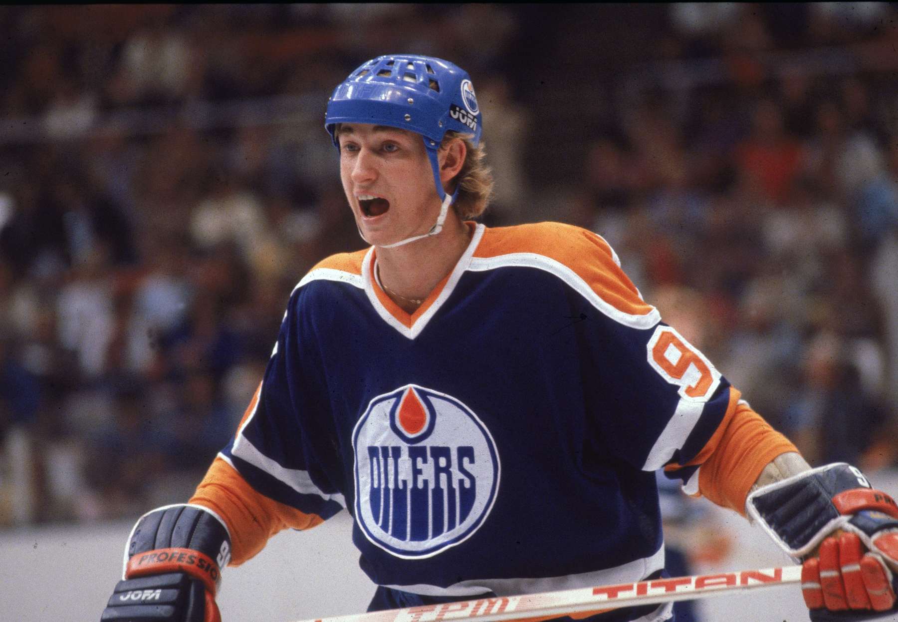 Canadian professional hockey player Wayne Gretzky of the Edmonton Oilers in action on the ice for an away game during his rookie season, 1979-80. (Photo by Bruce Bennett Studios via Getty Images Studios/Getty Images)