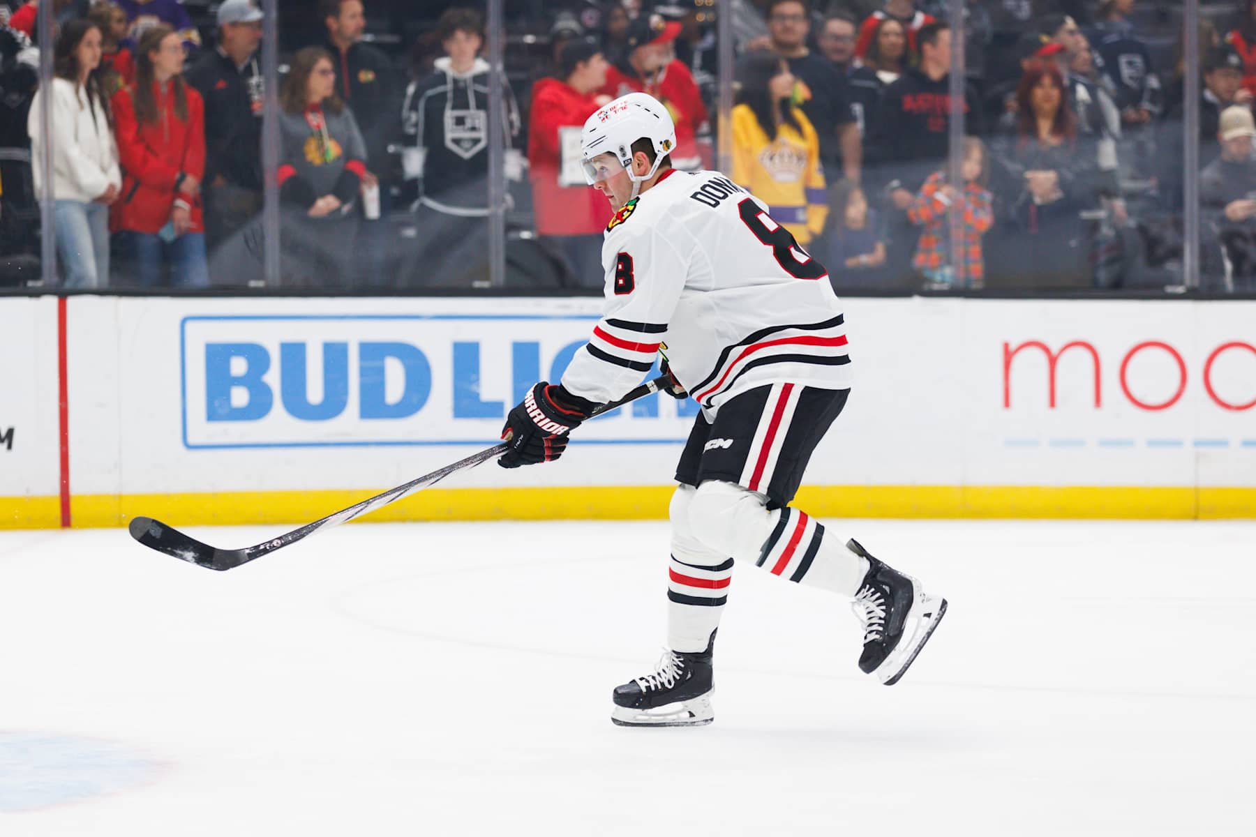 LOS ANGELES, CA - APRIL 18: Chicago Blackhawks center Ryan Donato (8) during an NHL hockey game against the Los Angeles Kings on April 18, 2024 at Crypto.com Arena in Los Angeles, CA. (Photo by Ric Tapia/Icon Sportswire via Getty Images)