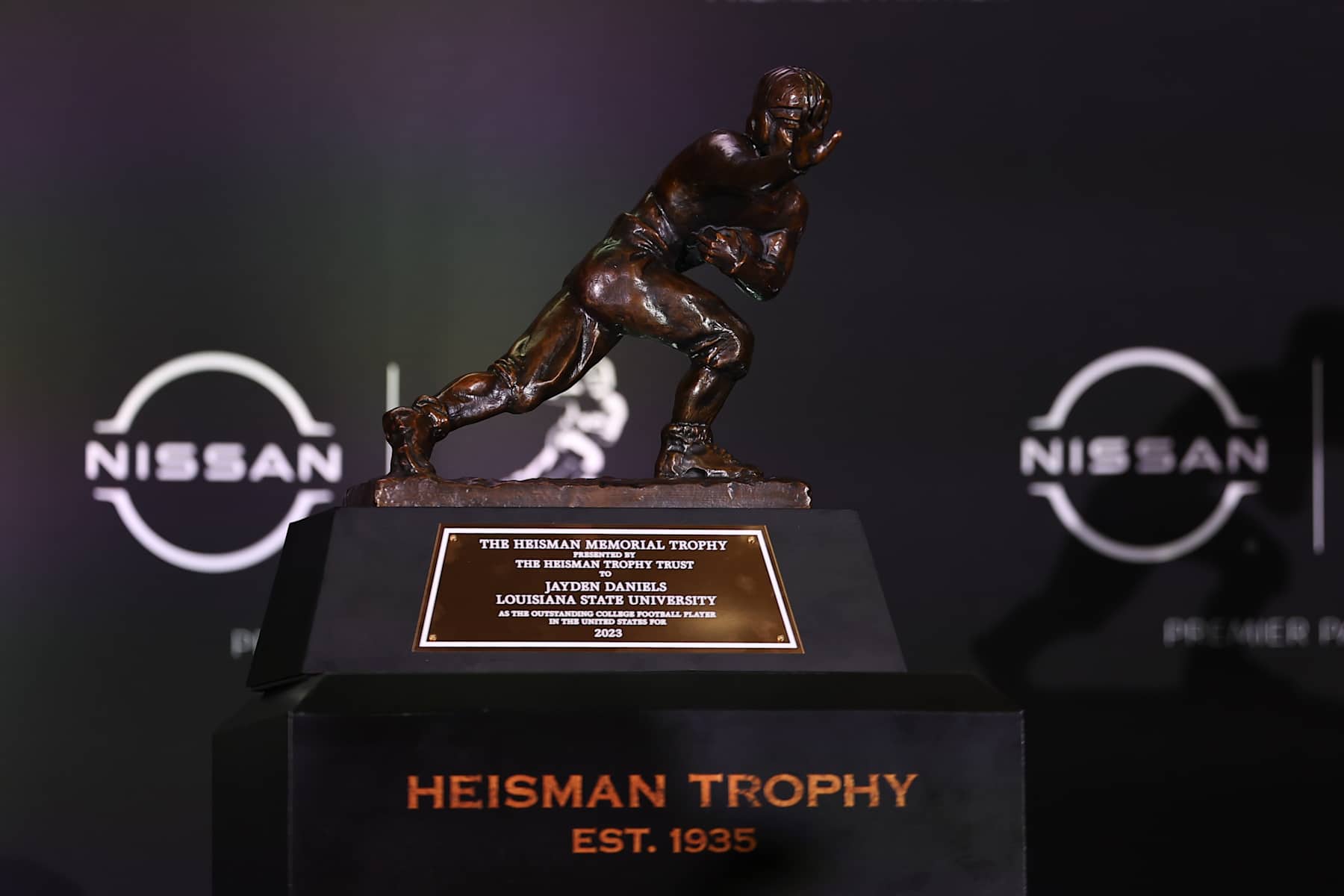 NEW YORK, NY - DECEMBER 09:  A general view of the Heisman Trophy of Jayden Daniels quarterback LSU at the press conference at the New York Marriott Marquis on December 9, 2023 in New York City, New York.  (Photo by Rich Graessle/Icon Sportswire via Getty Images)