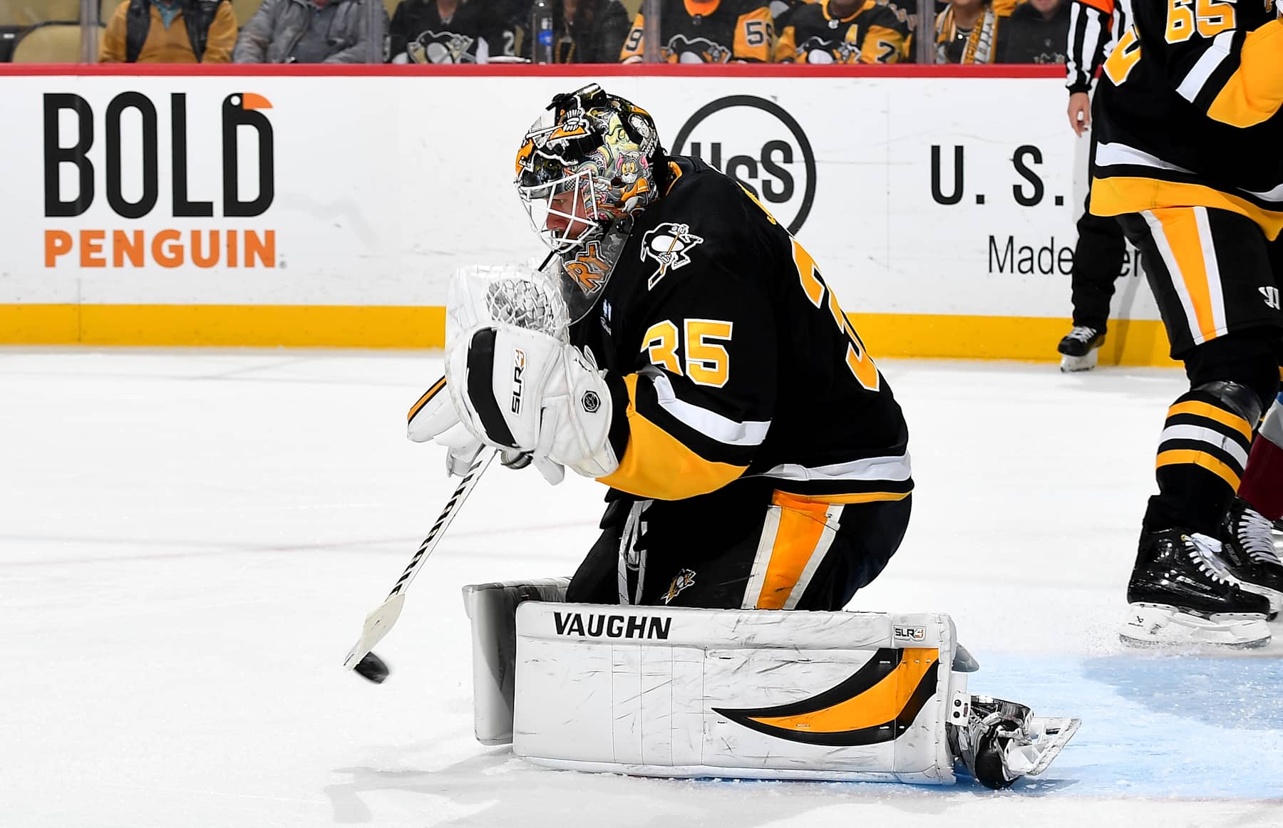 PITTSBURGH, PA - DECEMBER 10: Tristan Jarry #35 of the Pittsburgh Penguins makes a save against the Colorado Avalanche at PPG PAINTS Arena on December 10, 2024 in Pittsburgh, Pennsylvania. (Photo by Joe Sargent/NHLI via Getty Images)