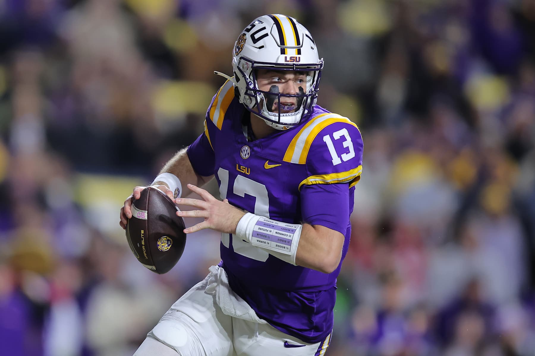 Garrett Nussmeier returns to LSU for 2025 season, opts out of NFL Draft