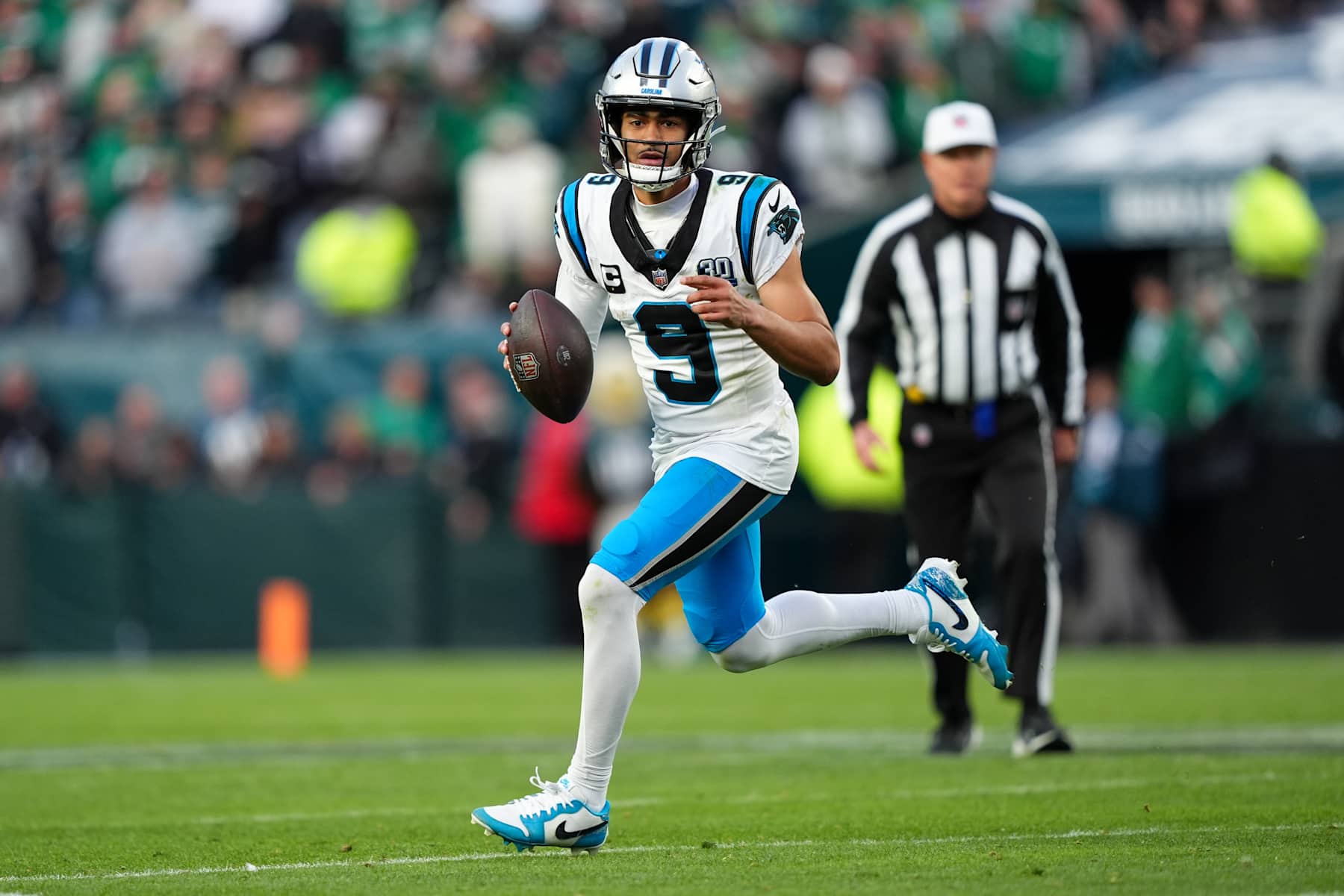 PHILADELPHIA, PA - DECEMBER 08: Carolina Panthers quarterback Bryce Young (9) looks to pass the ball in the second half during the game between the Carolina Panthers and Philadelphia Eagles on December 08, 2024 at Lincoln Financial Field in Philadelphia, PA. (Photo by Kyle Ross/Icon Sportswire via Getty Images)