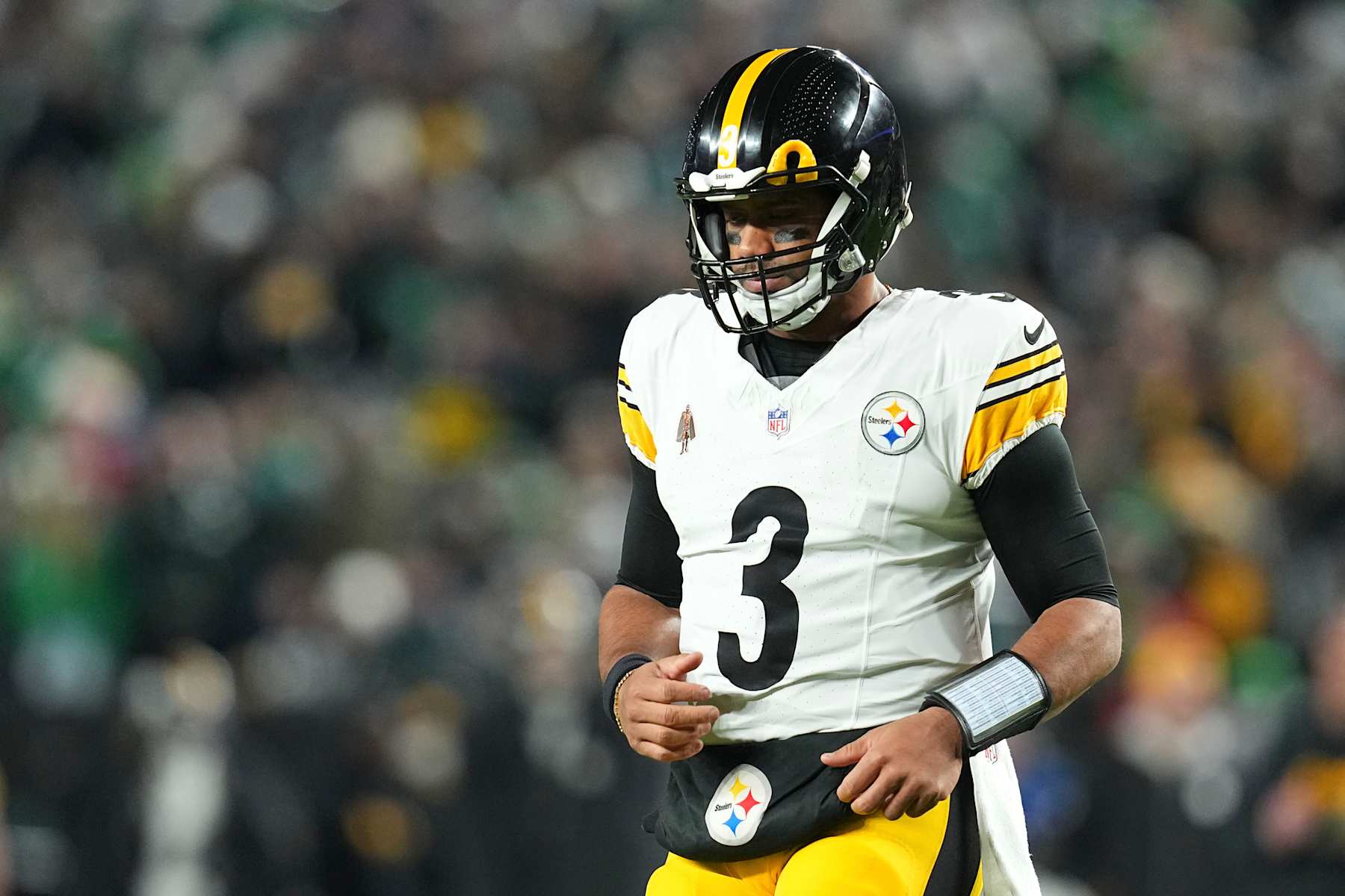 PHILADELPHIA, PENNSYLVANIA - DECEMBER 15: Russell Wilson #3 of the Pittsburgh Steelers looks on against the Philadelphia Eagles at Lincoln Financial Field on December 15, 2024 in Philadelphia, Pennsylvania. (Photo by Mitchell Leff/Getty Images)