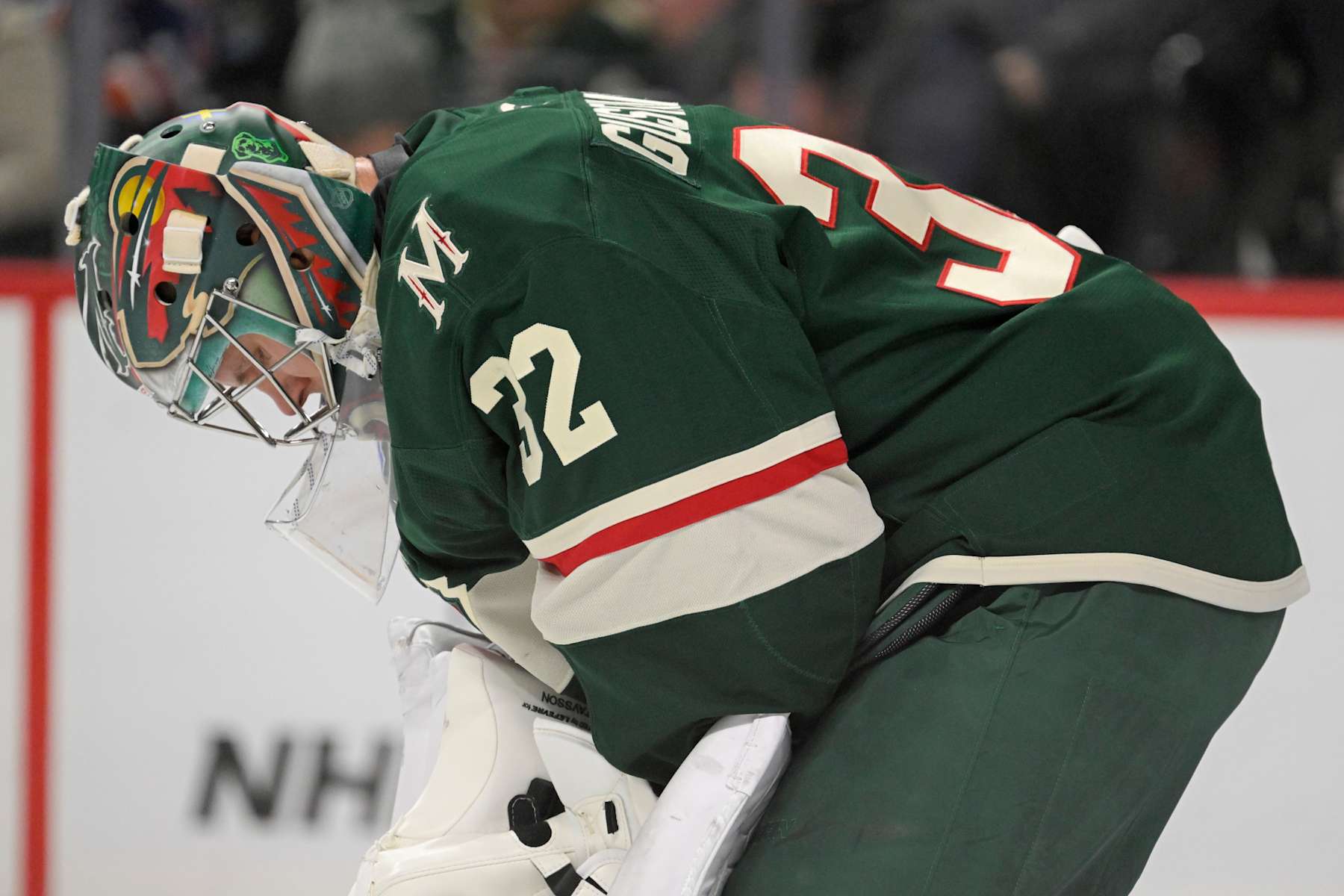 ST. PAUL, MN - DECEMBER 12: Minnesota Wild goalie Filip Gustavsson (32) takes a breather during an NHL game between the Minnesota Wild and Edmonton Oilers on December 12, 2024, at Xcel Energy Center in St. Paul, MN.(Photo by Nick Wosika/Icon Sportswire via Getty Images)