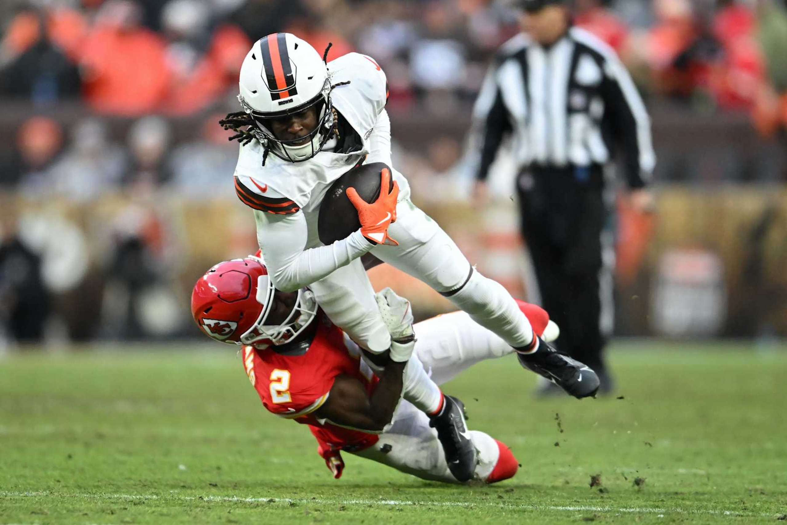 CLEVELAND, OHIO - DECEMBER 15: Jerry Jeudy #3 of the Cleveland Browns catches a pass against Joshua Williams #2 of the Kansas City Chiefs in the fourth quarter at Huntington Bank Field on December 15, 2024 in Cleveland, Ohio. (Photo by Nick Cammett/Getty Images)