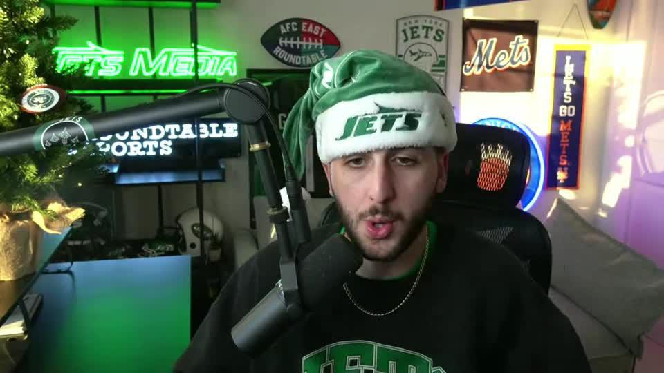 Aaron Rodgers Hasn't Had Conversation With Jets Owner Woody Johnson