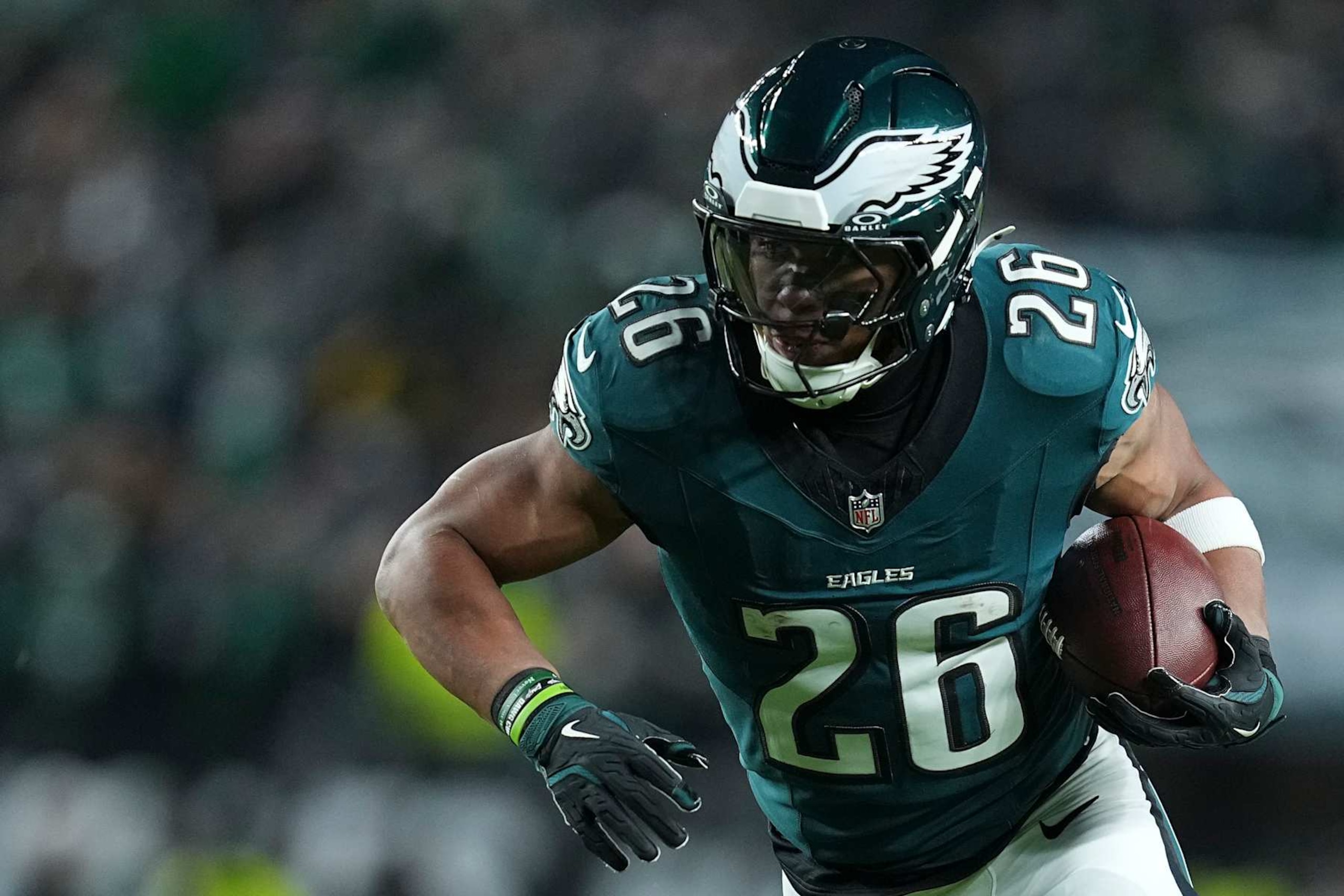 PHILADELPHIA, PENNSYLVANIA - DECEMBER 15: Saquon Barkley #26 of the Philadelphia Eagles runs with the ball against the Pittsburgh Steelers and Philadelphia Eagles at Lincoln Financial Field on December 15, 2024 in Philadelphia, Pennsylvania. (Photo by Mitchell Leff/Getty Images)