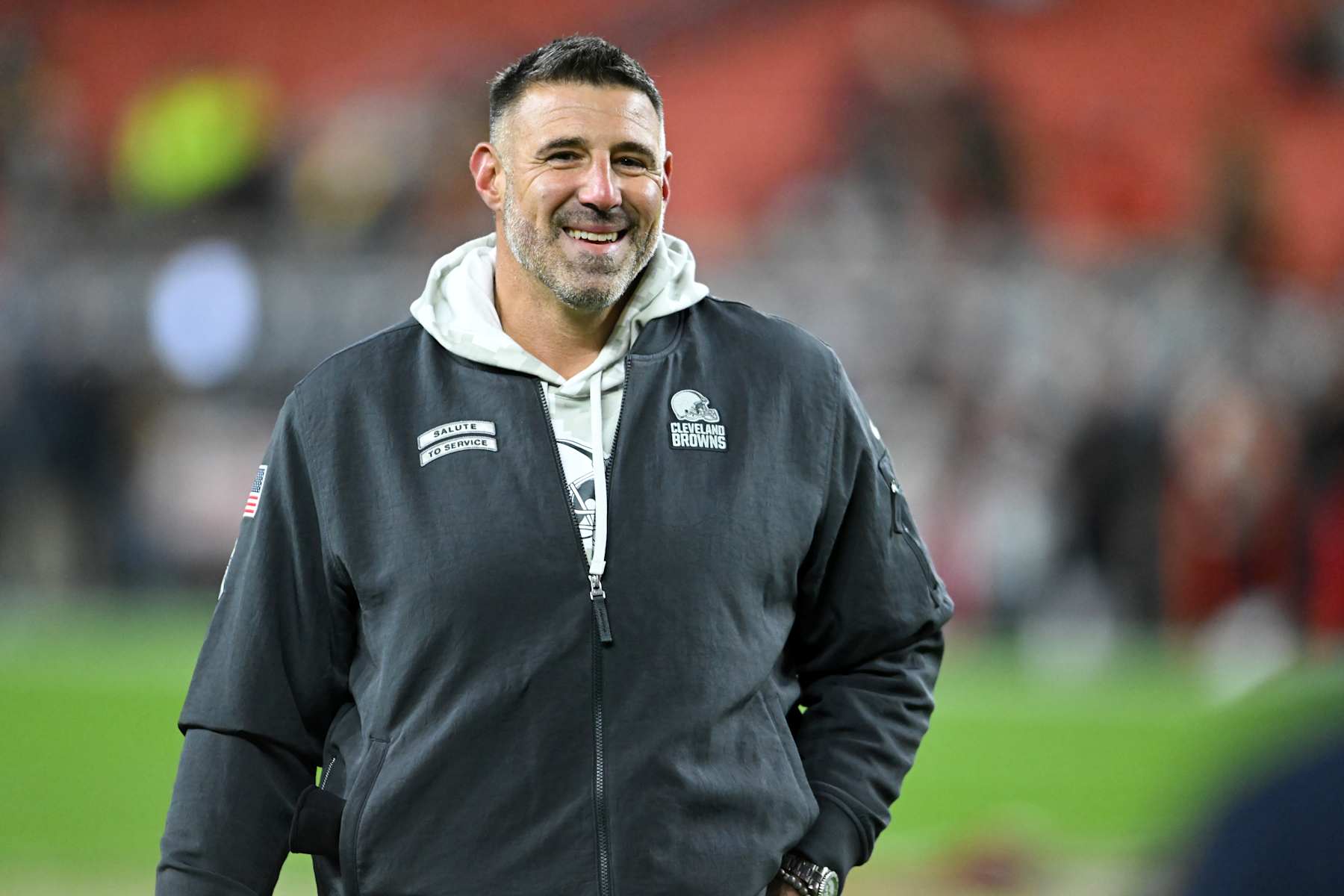 Mike Vrabel emerges as top coaching candidate for 2025 NFL season