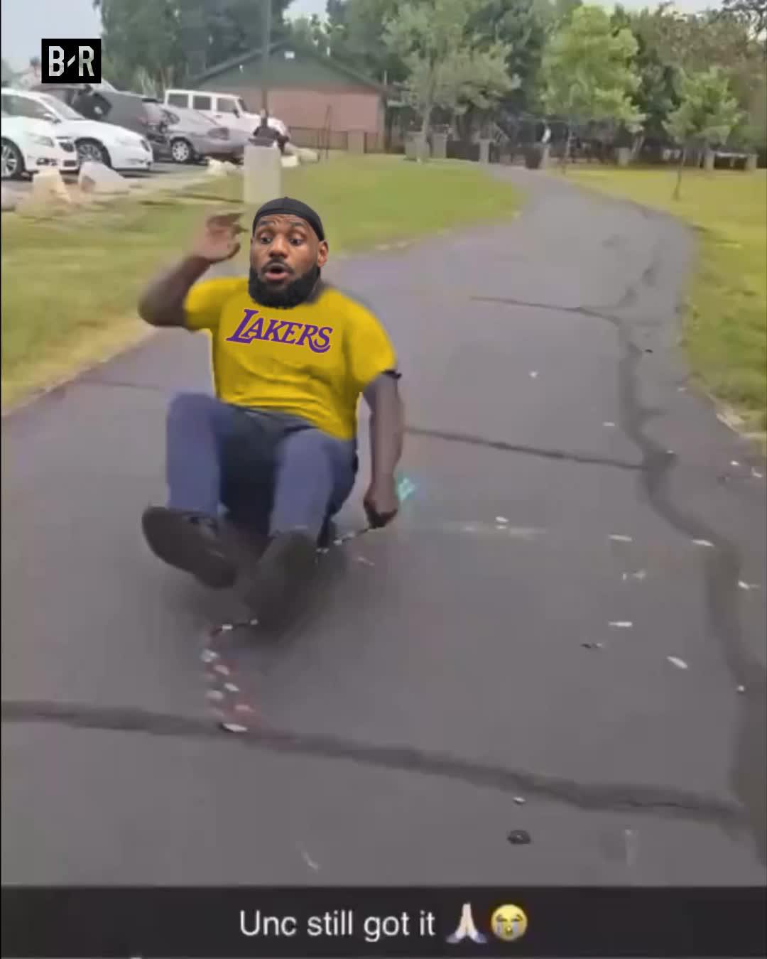 Lakers Beat Warriors on Christmas