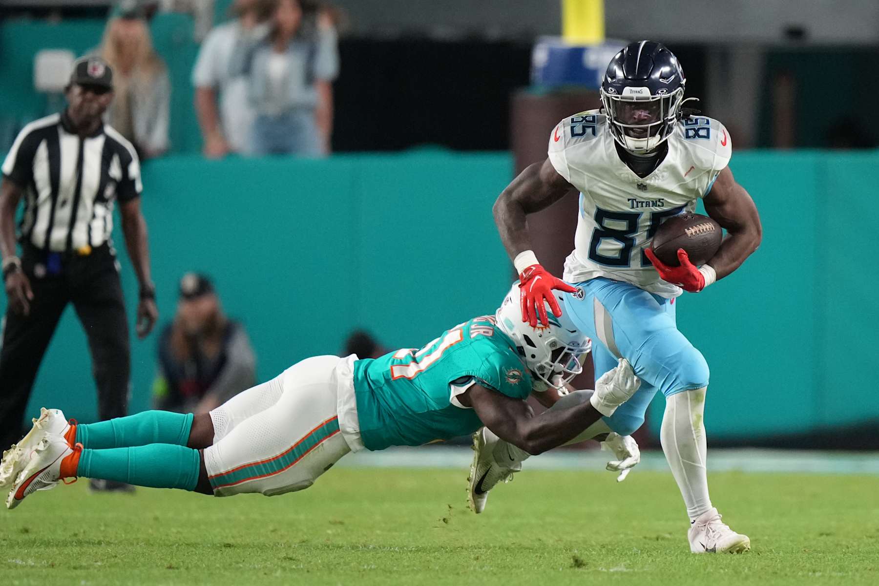 Titans TE Chigoziem Okonkwo
