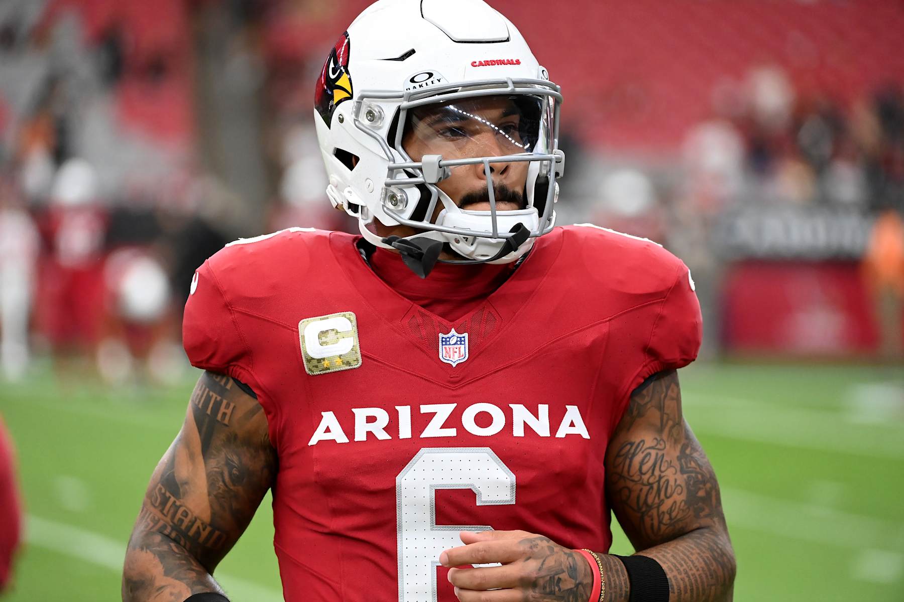 GLENDALE, ARIZONA - NOVEMBER 12: James Connor #6 of the Arizona Cardinals prepares for a game against the Atlanta Falcons at State Farm Stadium on November 12, 2023 in Glendale, Arizona. (Photo by Norm Hall/Getty Images)