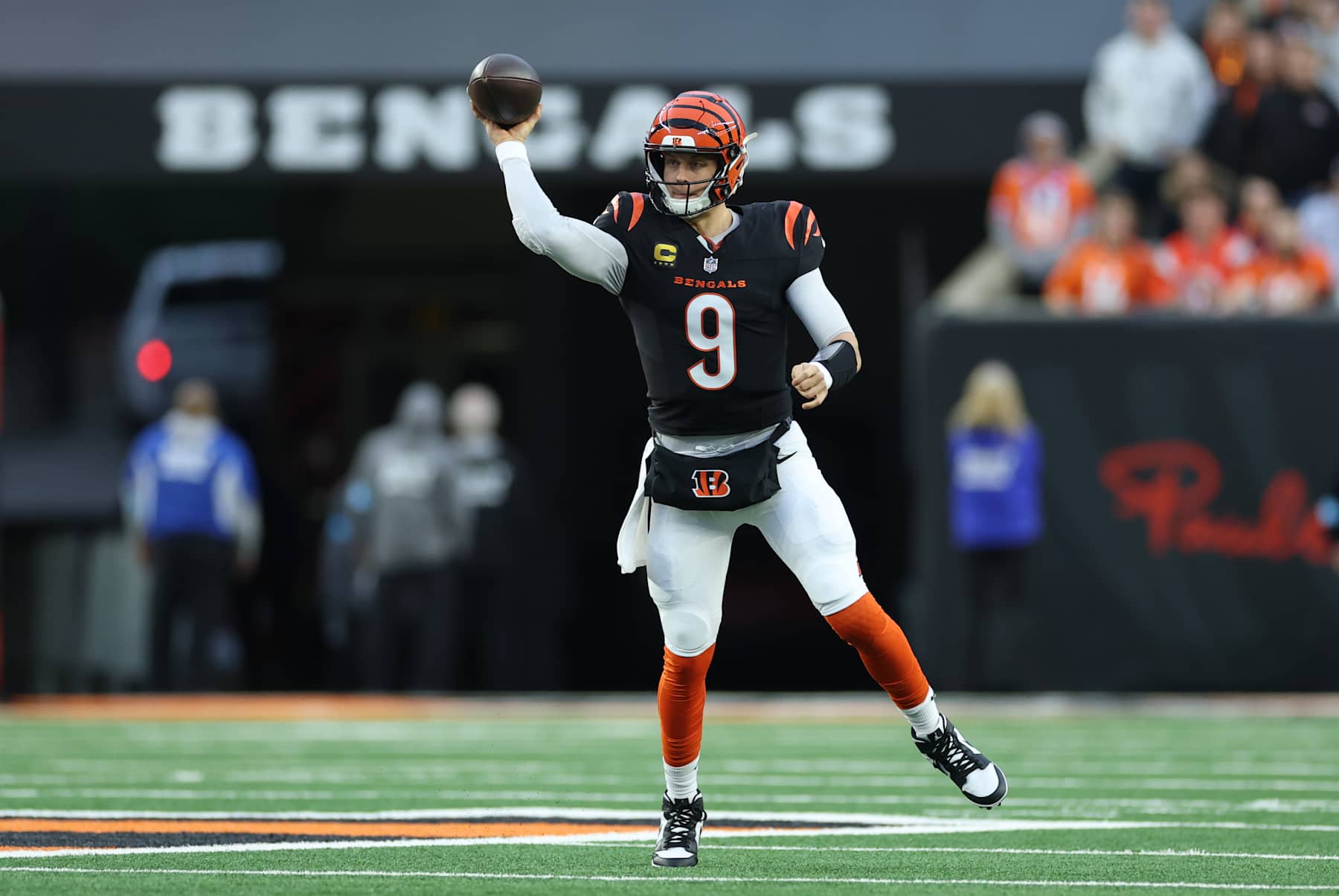 CINCINNATI, OHIO - DECEMBER 28: Joe Burrow #9 of the Cincinnati Bengals throws a pass during the first quarter against the Denver Broncos at Paycor Stadium on December 28, 2024 in Cincinnati, Ohio. (Photo by Andy Lyons/Getty Images)