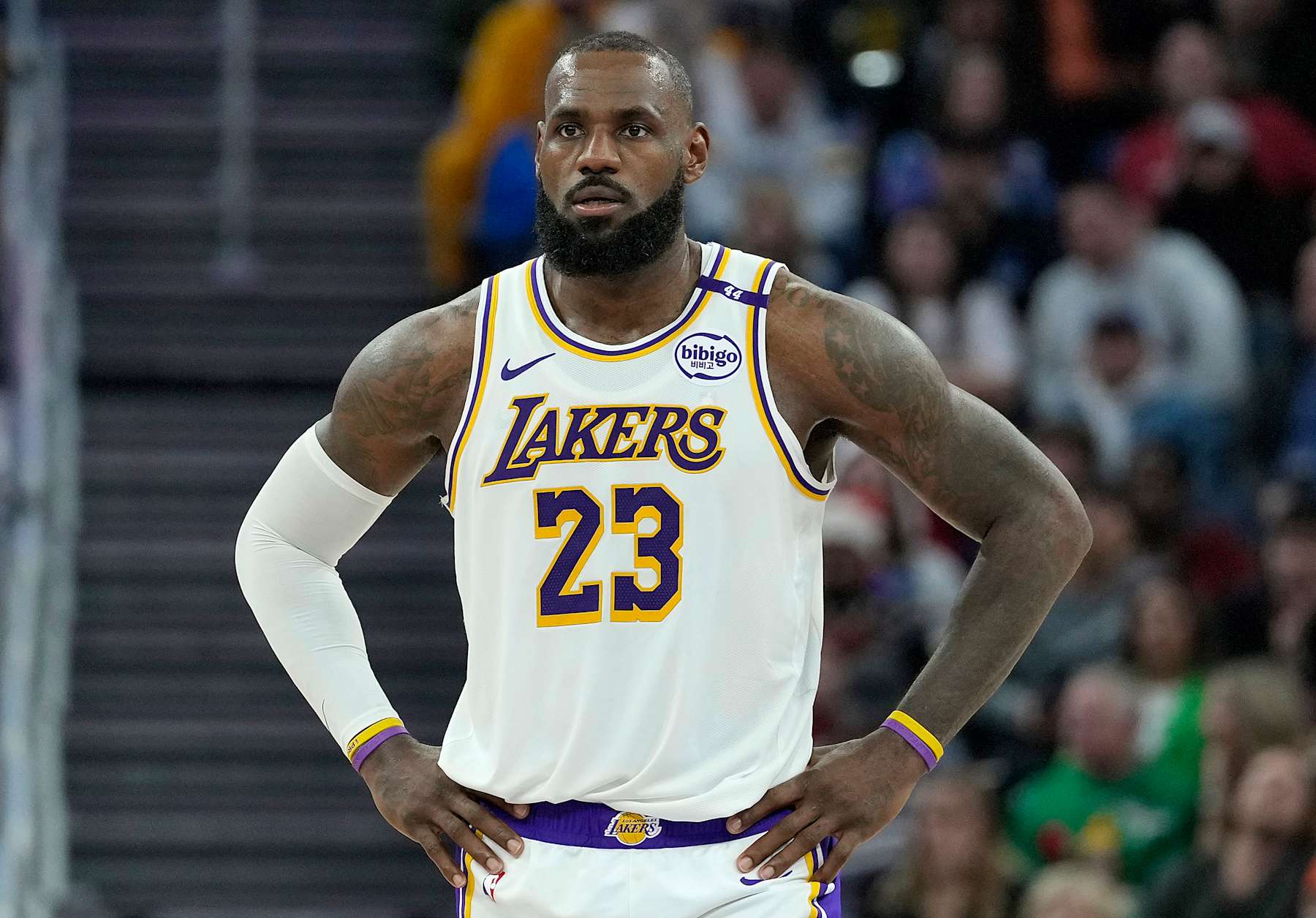 SAN FRANCISCO, CALIFORNIA - DECEMBER 25: LeBron James #23 of the Los Angeles Lakers looks on against the Golden State Warriors during the first half at Chase Center on December 25, 2024 in San Francisco, California. NOTE TO USER: User expressly acknowledges and agrees that, by downloading and or using this photograph, User is consenting to the terms and conditions of the Getty Images License Agreement. (Photo by Thearon W. Henderson/Getty Images)