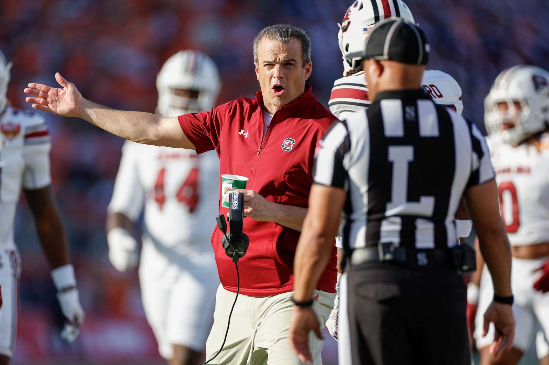 South Carolina's Shane Beamer Talks Scuffle with Illinois' Bielema amid  Viral Video | News, Scores, Highlights, Stats, and Rumors | Bleacher Report