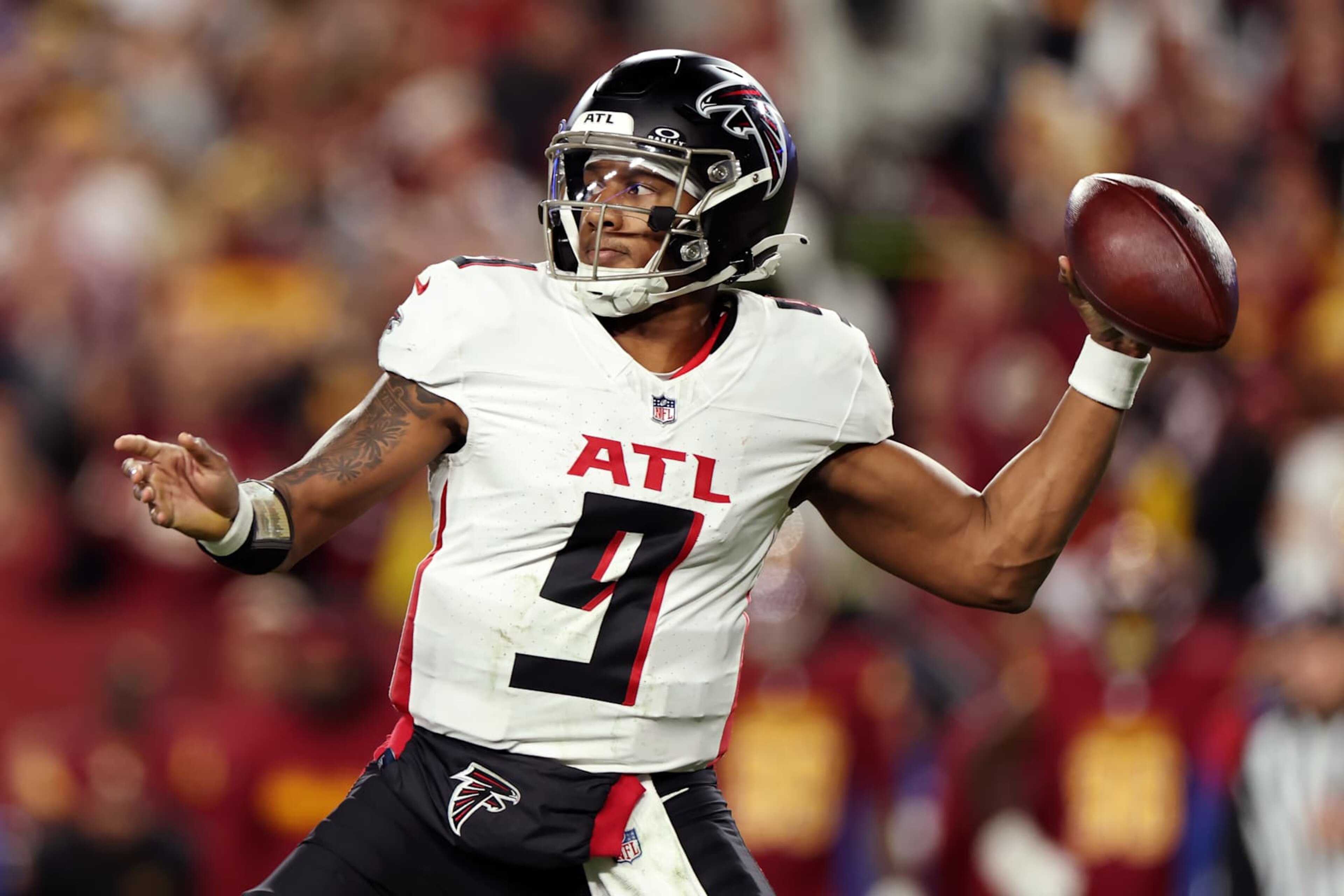 LANDOVER, MARYLAND - DECEMBER 29: Michael Penix Jr. #9 of the Atlanta Falcons throws a pass in the fourth quarter against the Washington Commanders at Northwest Stadium on December 29, 2024 in Landover, Maryland. (Photo by Scott Taetsch/Getty Images)