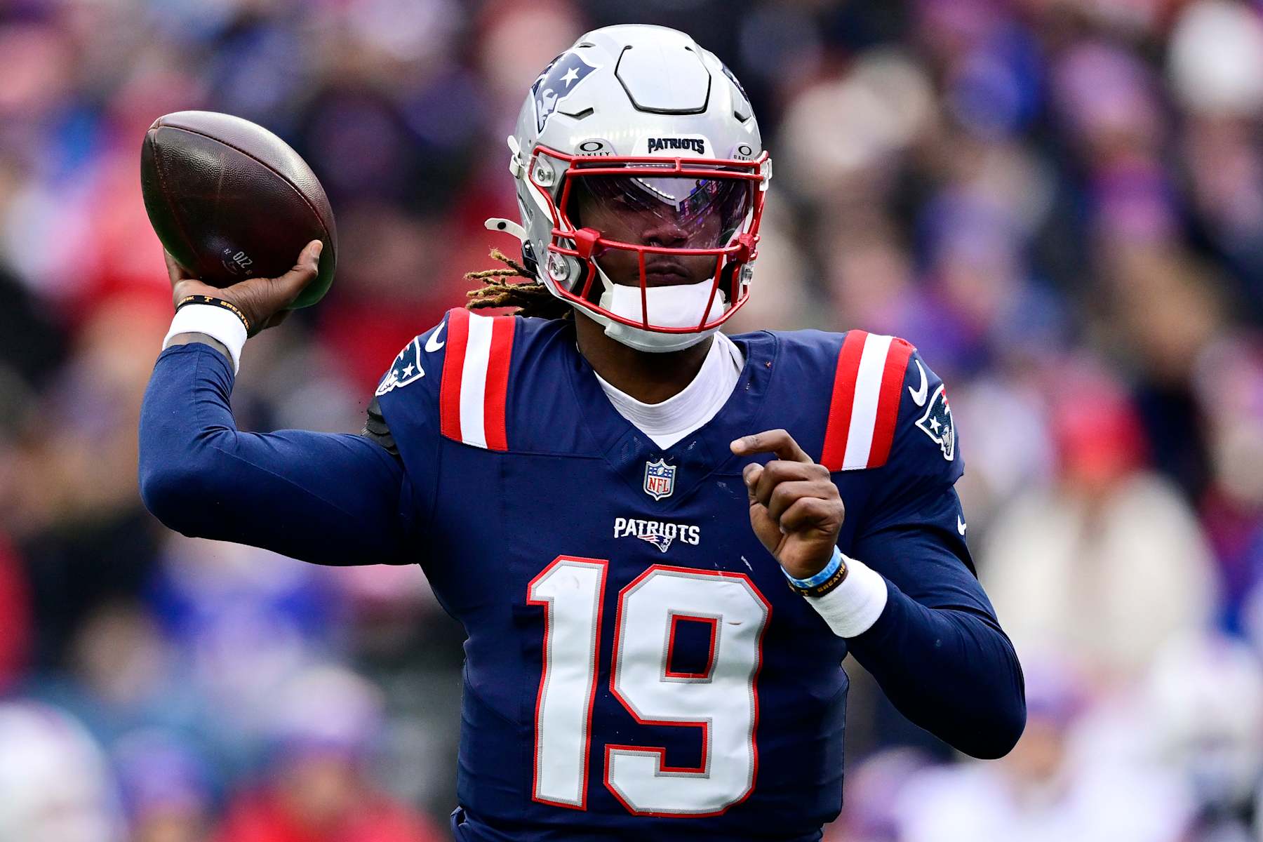 FOXBOROUGH, MASSACHUSETTS - JANUARY 05: Joe Milton III #19 of the New England Patriots throws a pass against the Buffalo Bills during the first quarter at Gillette Stadium on January 05, 2025 in Foxborough, Massachusetts. (Photo by Billie Weiss/Getty Images)