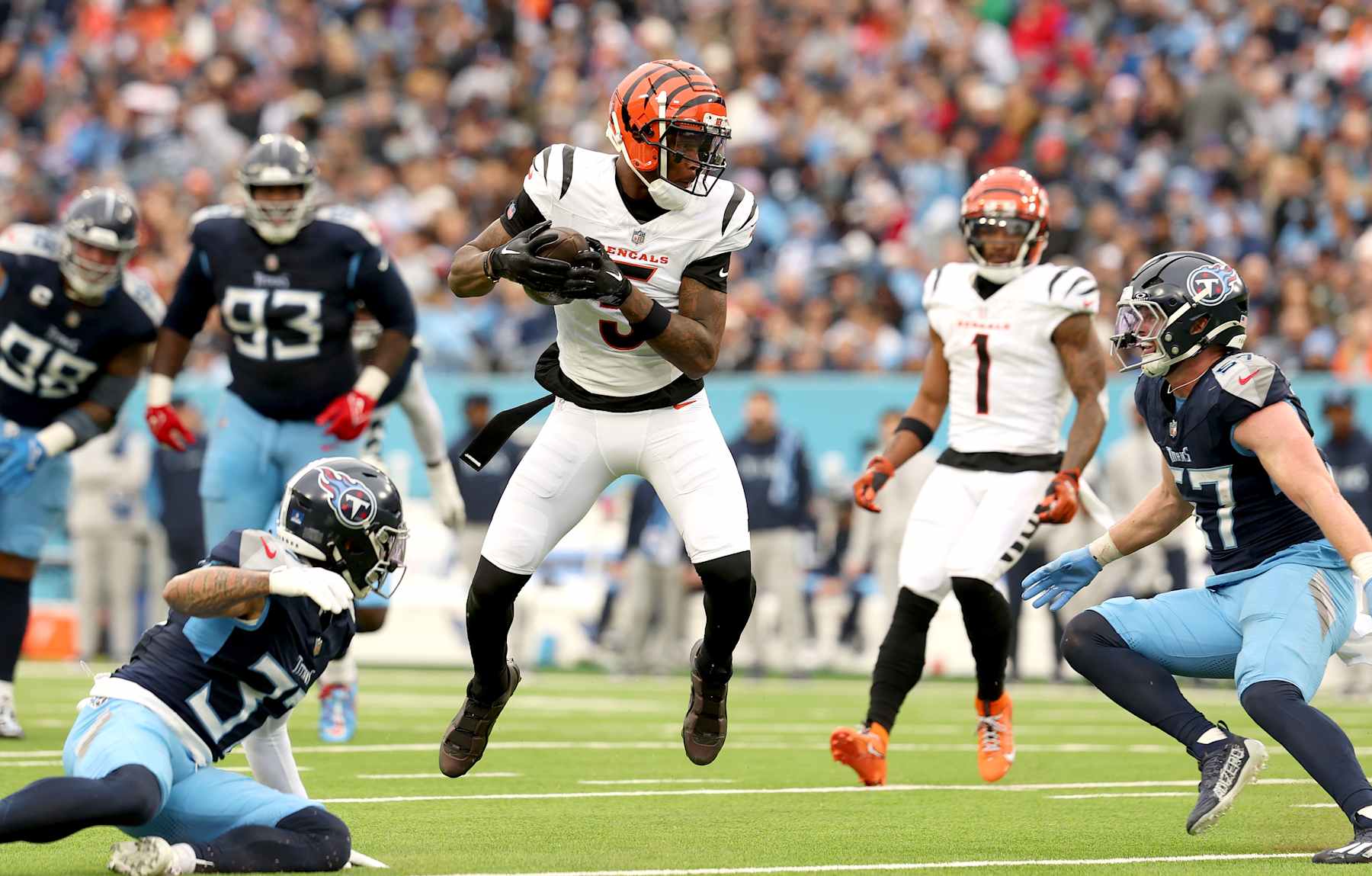 NASHVILLE, TENNESSEE - DECEMBER 15: Tee Higgins #5 of the Cincinnati Bengals against the Tennessee Titans at Nissan Stadium on December 15, 2024 in Nashville, Tennessee. (Photo by Andy Lyons/Getty Images)