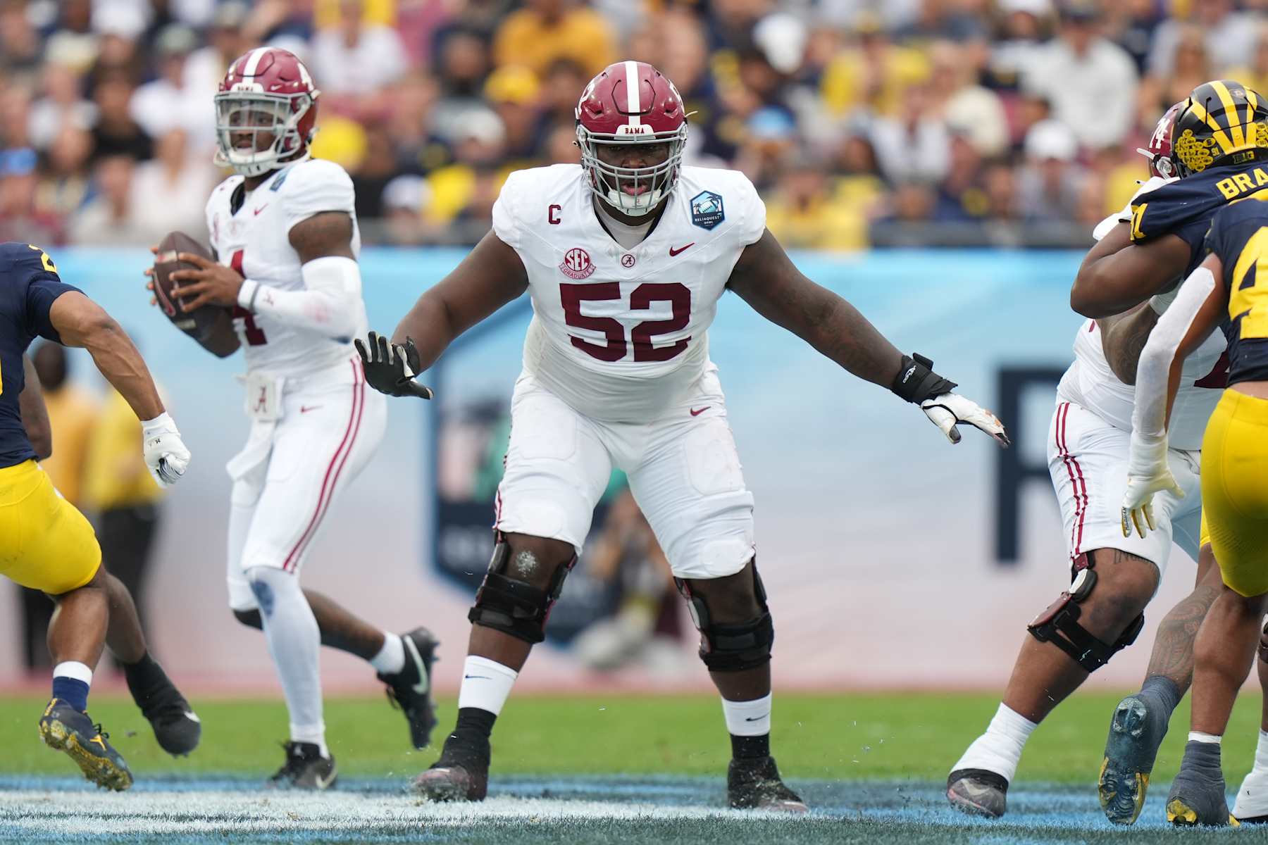 Alabama OL prospect Tyler Booker