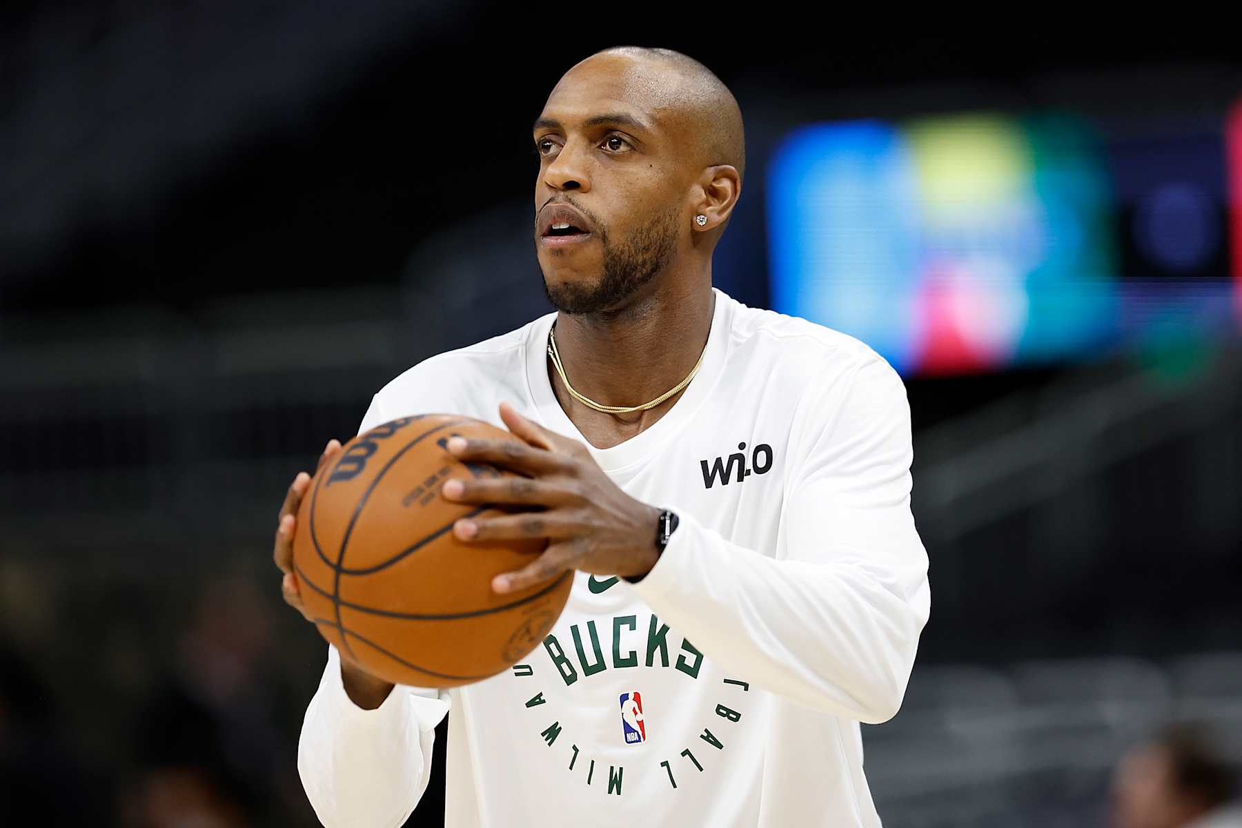 MILWAUKEE, WISCONSIN - JANUARY 04: Khris Middleton #22 of the Milwaukee Bucks warms up before game against the Portland Trail Blazers at Fiserv Forum on January 04, 2025 in Milwaukee, Wisconsin. NOTE TO USER: User expressly acknowledges and agrees that, by downloading and or using this photograph, User is consenting to the terms and conditions of the Getty Images License Agreement. (Photo by John Fisher/Getty Images)