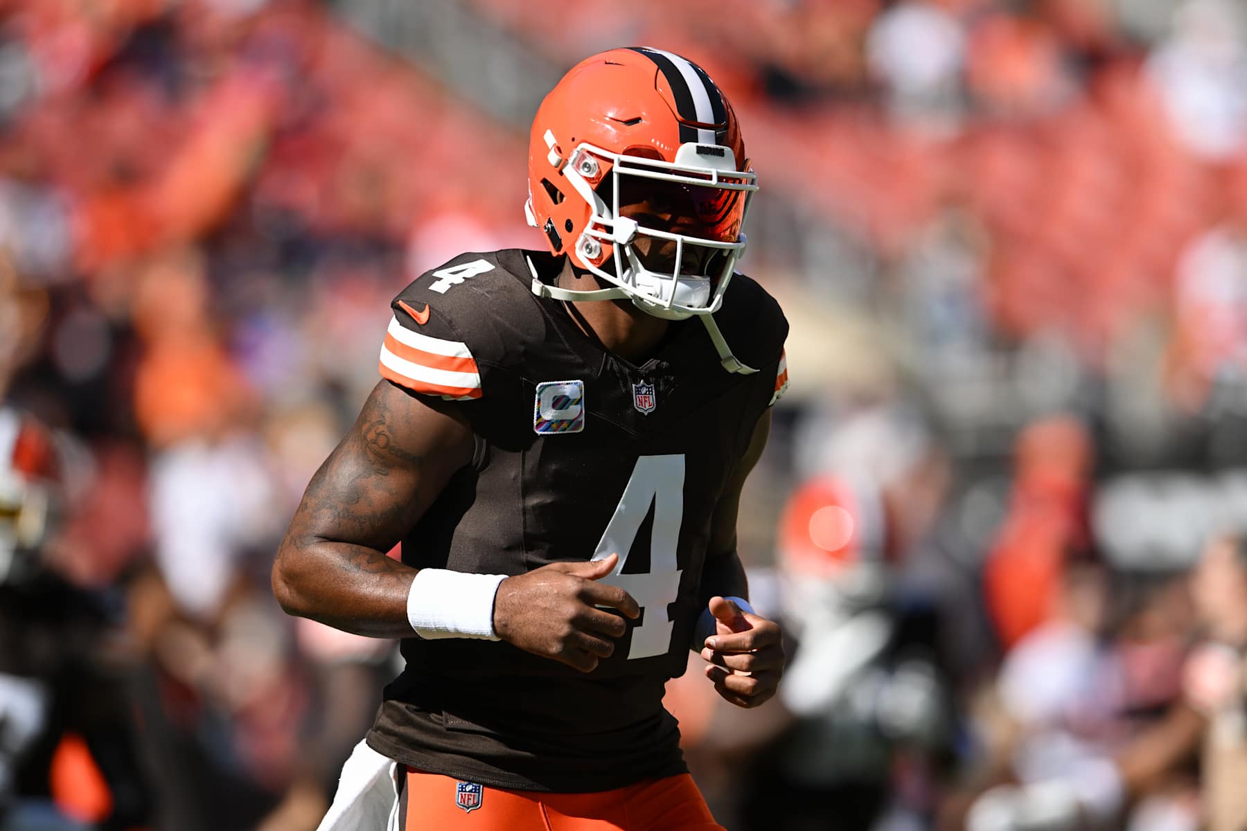 CLEVELAND, OHIO - OCTOBER 20: Deshaun Watson #4 of the Cleveland Browns warms up prior to a game against the Cincinnati Bengals at Huntington Bank Field on October 20, 2024 in Cleveland, Ohio. (Photo by Nick Cammett/Diamond Images via Getty Images)