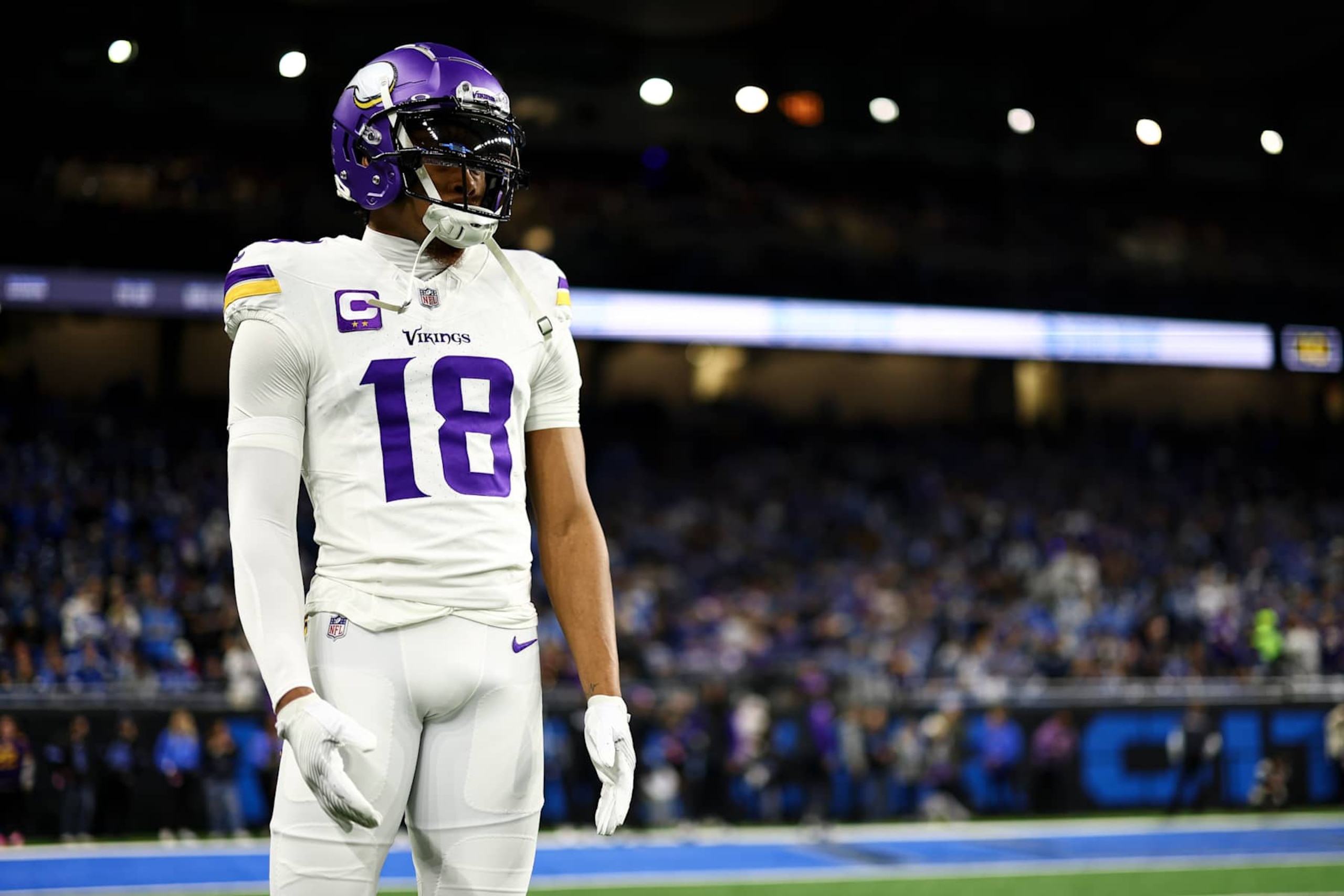 DETROIT, MICHIGAN - JANUARY 5: Justin Jefferson #18 of the Minnesota Vikings warms up prior to an NFL football game against the Detroit Lions at Ford Field on January 5, 2025 in Detroit, Michigan. (Photo by Kevin Sabitus/Getty Images) DETROIT, MICHIGAN - JANUARY 5: Justin Jefferson #18 of the Minnesota Vikings warms up prior to an NFL football game against the Detroit Lions at Ford Field on January 5, 2025 in Detroit, Michigan. (Photo by Kevin Sabitus/Getty Images)