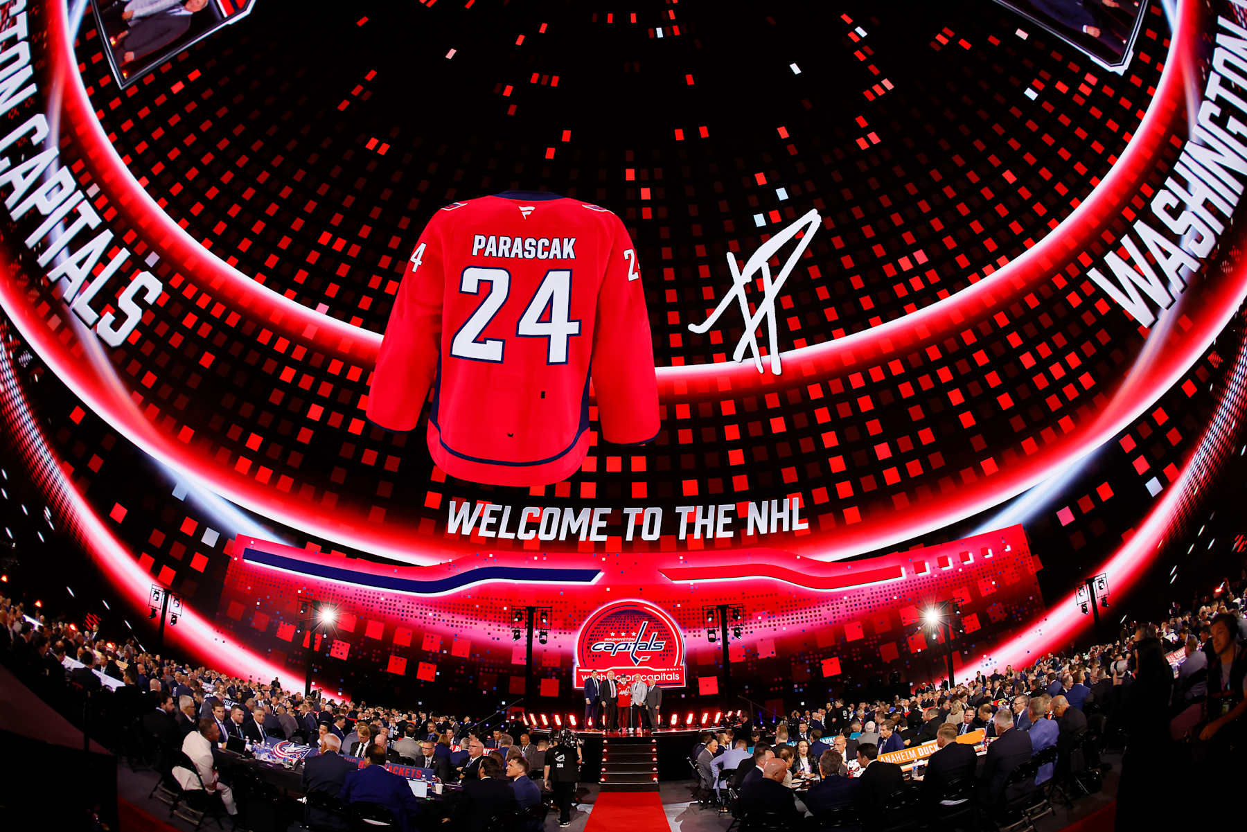 LAS VEGAS, NEVADA - JUNE 28: Terik Parascak is selected by the Washington Capitals with the 16th overall pick during the first round of the 2024 Upper Deck NHL Draft at Sphere on June 28, 2024 in Las Vegas, Nevada. (Photo by Bruce Bennett/Getty Images)
