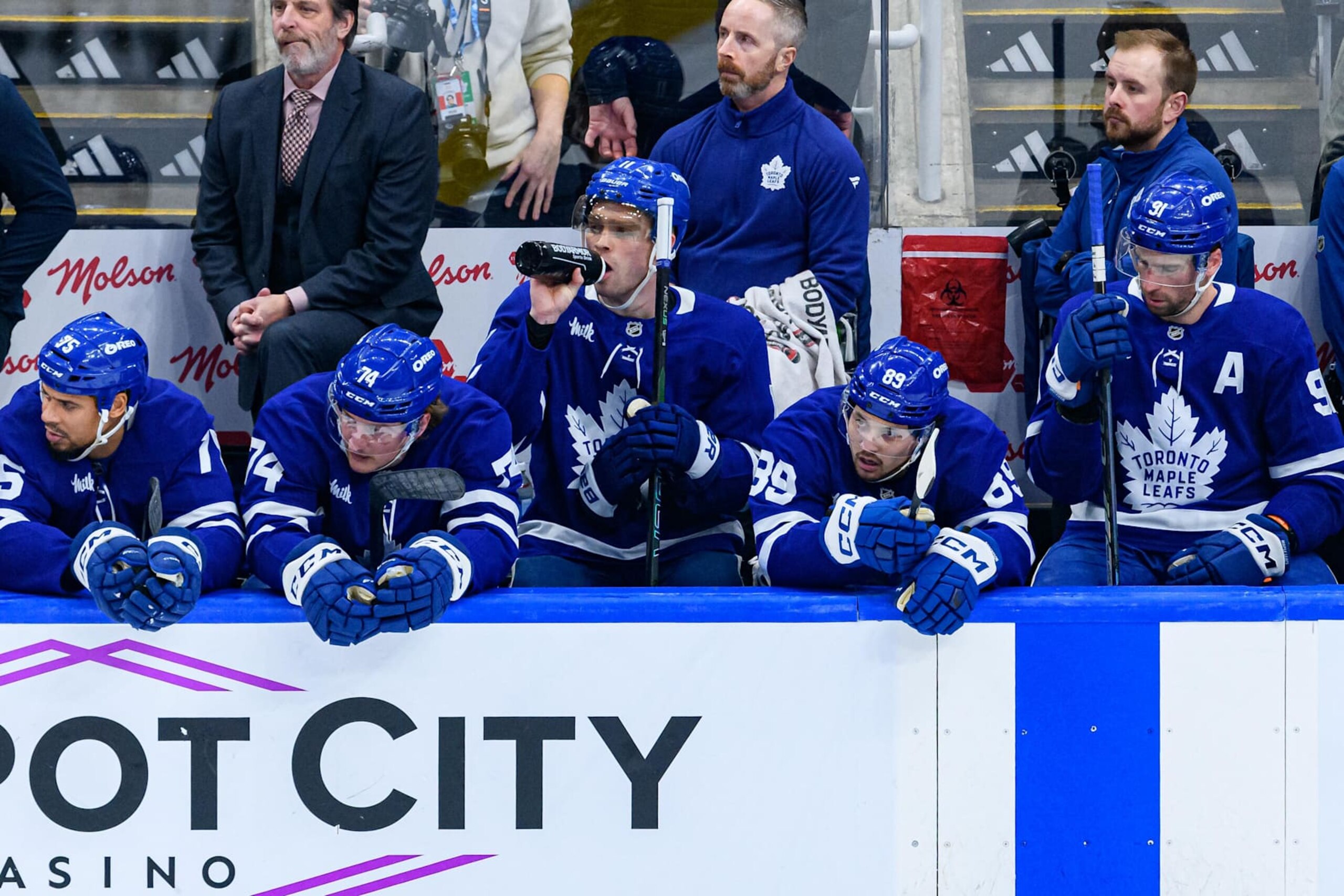 TORONTO, ON - JANUARY 14: Toronto Maple Leafs players react on the team bench during the NHL regular season game between the Dallas Stars and the Toronto Maple Leafs on January 14, 2025, at Scotiabank Arena in Toronto, ON, Canada. (Photo by Julian Avram/Icon Sportswire via Getty Images) TORONTO, ON - JANUARY 14: Toronto Maple Leafs players react on the team bench during the NHL regular season game between the Dallas Stars and the Toronto Maple Leafs on January 14, 2025, at Scotiabank Arena in Toronto, ON, Canada. (Photo by Julian Avram/Icon Sportswire via Getty Images)