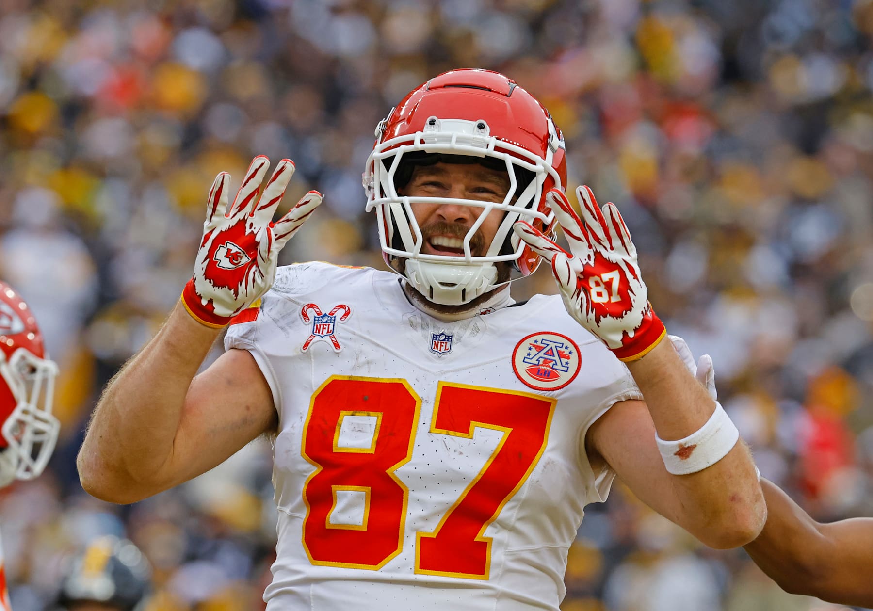 PITTSBURGH, PA - DECEMBER 25:  Travis Kelce #87 of the Kansas City Chiefs in action against the Pittsburgh Steelers on December 25, 2024 at Acrisure Stadium in Pittsburgh, Pennsylvania.  (Photo by Justin K. Aller/Getty Images)