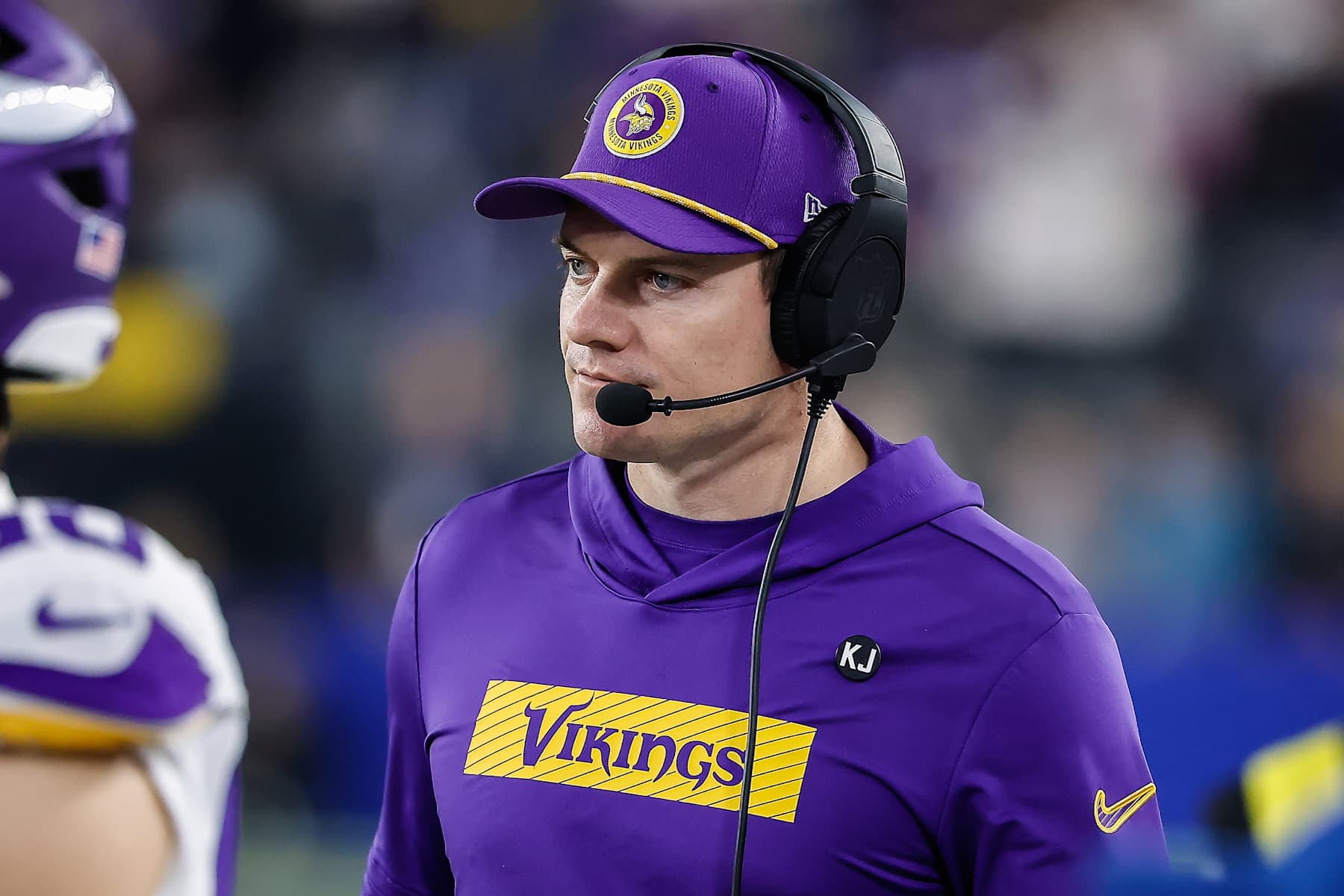 GLENDALE, AZ - JANUARY 13:  Minnesota Vikings head coach Kevin O'Connell looks on looks on during the NFL Wild Card Playoff football game between the Minnesota Vikings and the Los Angeles Rams on January 13, 2025, at State Farm Stadium in Glendale, AZ.  (Photo by Kevin Abele/Icon Sportswire via Getty Images)
