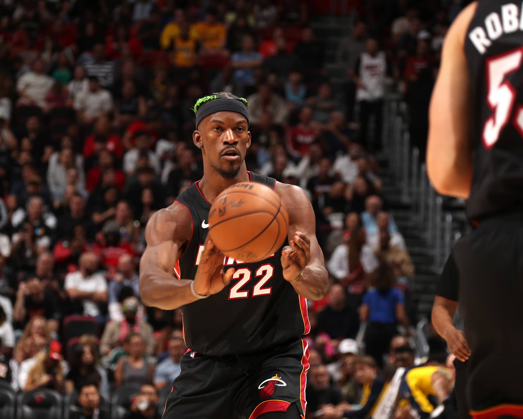 MIAMI, FL - JANUARY 2: Jimmy Butler #22 of the Miami Heat passes the ball during the game against the Indiana Pacers on January 2, 2025 at Kaseya Center in Miami, Florida. NOTE TO USER: User expressly acknowledges and agrees that, by downloading and or using this Photograph, user is consenting to the terms and conditions of the Getty Images License Agreement. Mandatory Copyright Notice: Copyright 2025 NBAE (Photo by Issac Baldizon/NBAE via Getty Images)