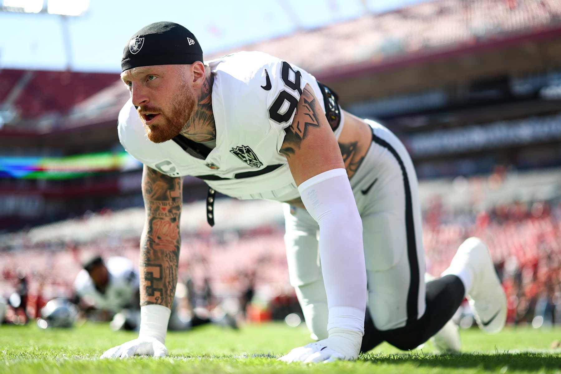 TAMPA, FLORIDA - DECEMBER 8: Maxx Crosby #98 of the Las Vegas Raiders stretches prior to an NFL football game against the Tampa Bay Buccaneers at Raymond James Stadium on December 8, 2024 in Tampa, Florida. (Photo by Kevin Sabitus/Getty Images)