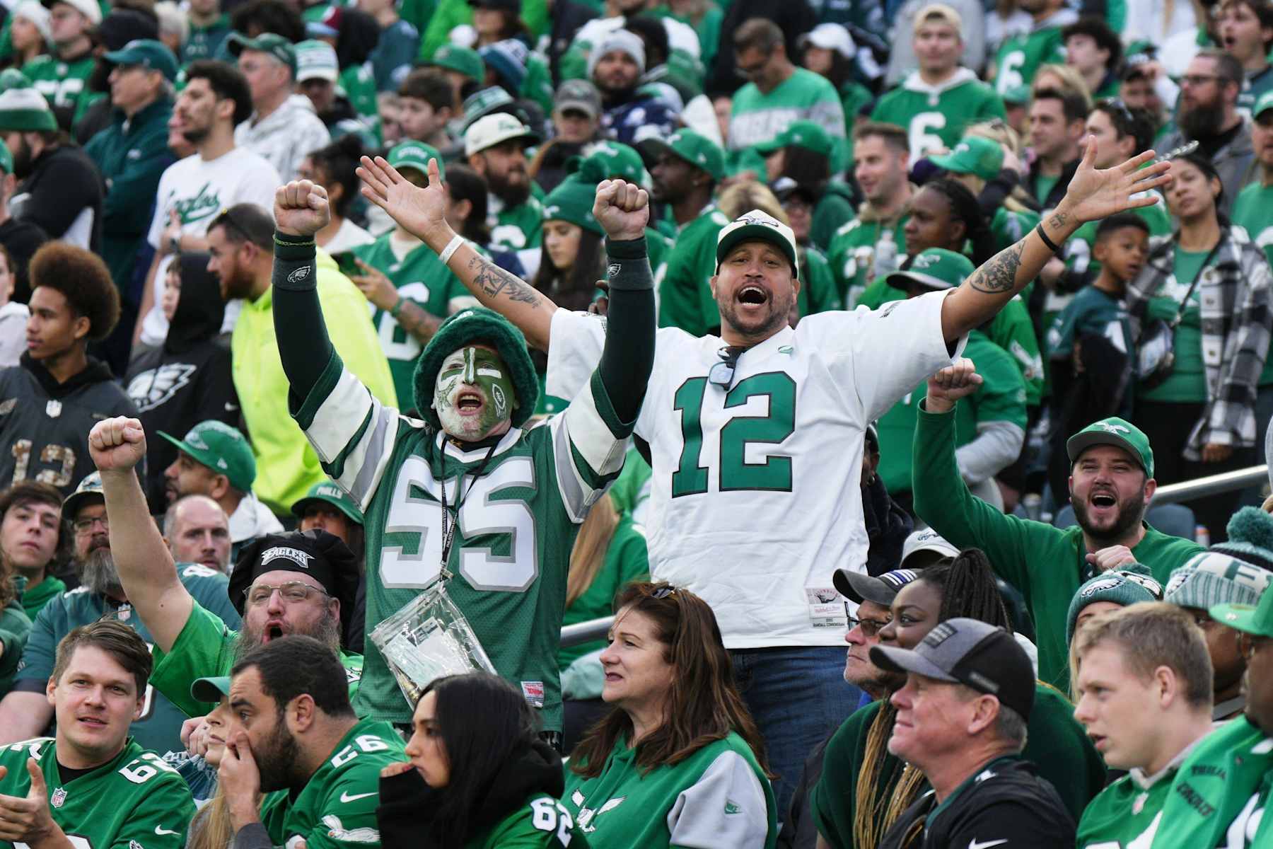 PHILADELPHIA, PA - DECEMBER 29: Philadelphia Eagles fans cheer during the game between the Philadelphia Eagles and the Dallas Cowboys on December 29, 2024 at Lincoln Financial Field in Philadelphia, PA.(Photo by Andy Lewis/Icon Sportswire via Getty Images)