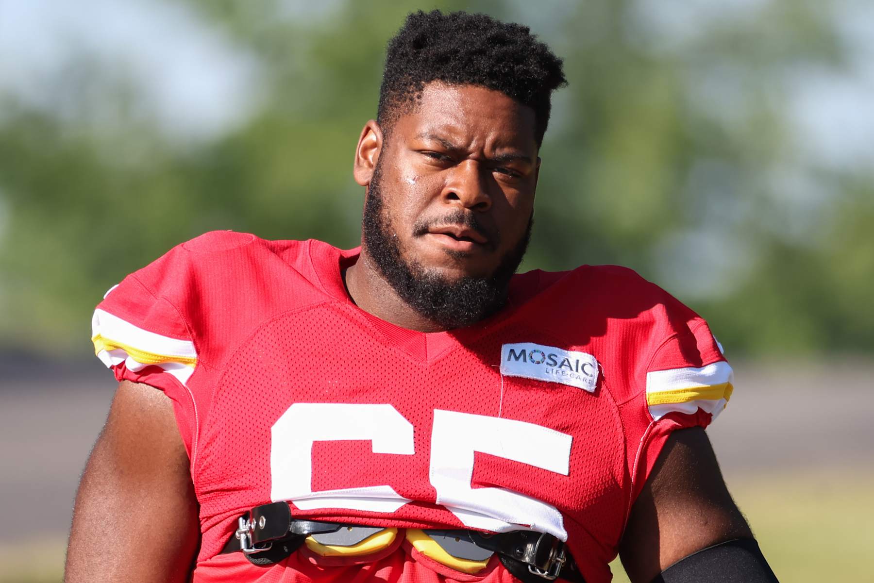 ST. JOSEPH, MO - AUGUST 02: Kansas City Chiefs guard Trey Smith (65) during training camp on August 2, 2024 at Missouri Western State University in St. Joseph, MO. (Photo by Scott Winters/Icon Sportswire via Getty Images)