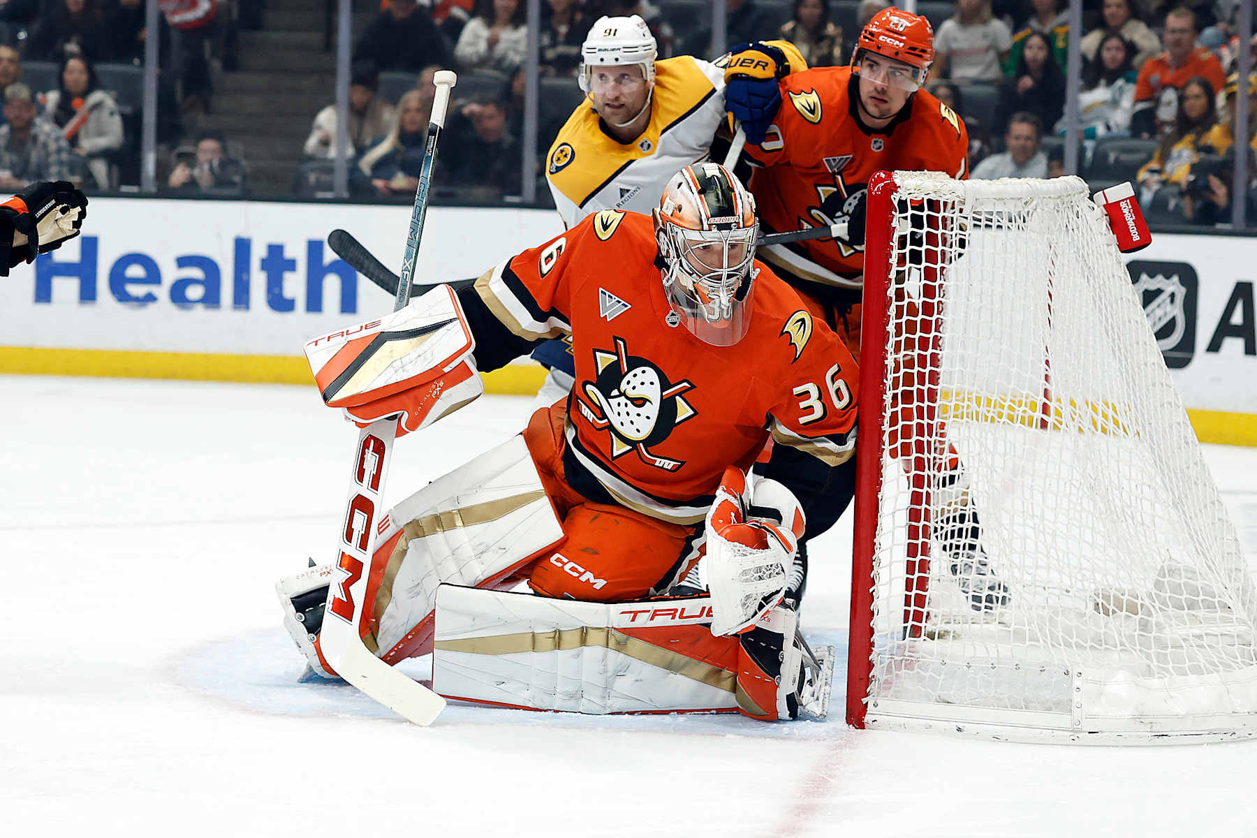 ANAHEIM, CALIFORNIA - JANUARY 25: John Gibson #36 of the Anaheim Ducks in goal against the Nashville Predators in the first period at Honda Center on January 25, 2025 in Anaheim, California. (Photo by Ronald Martinez/Getty Images)
