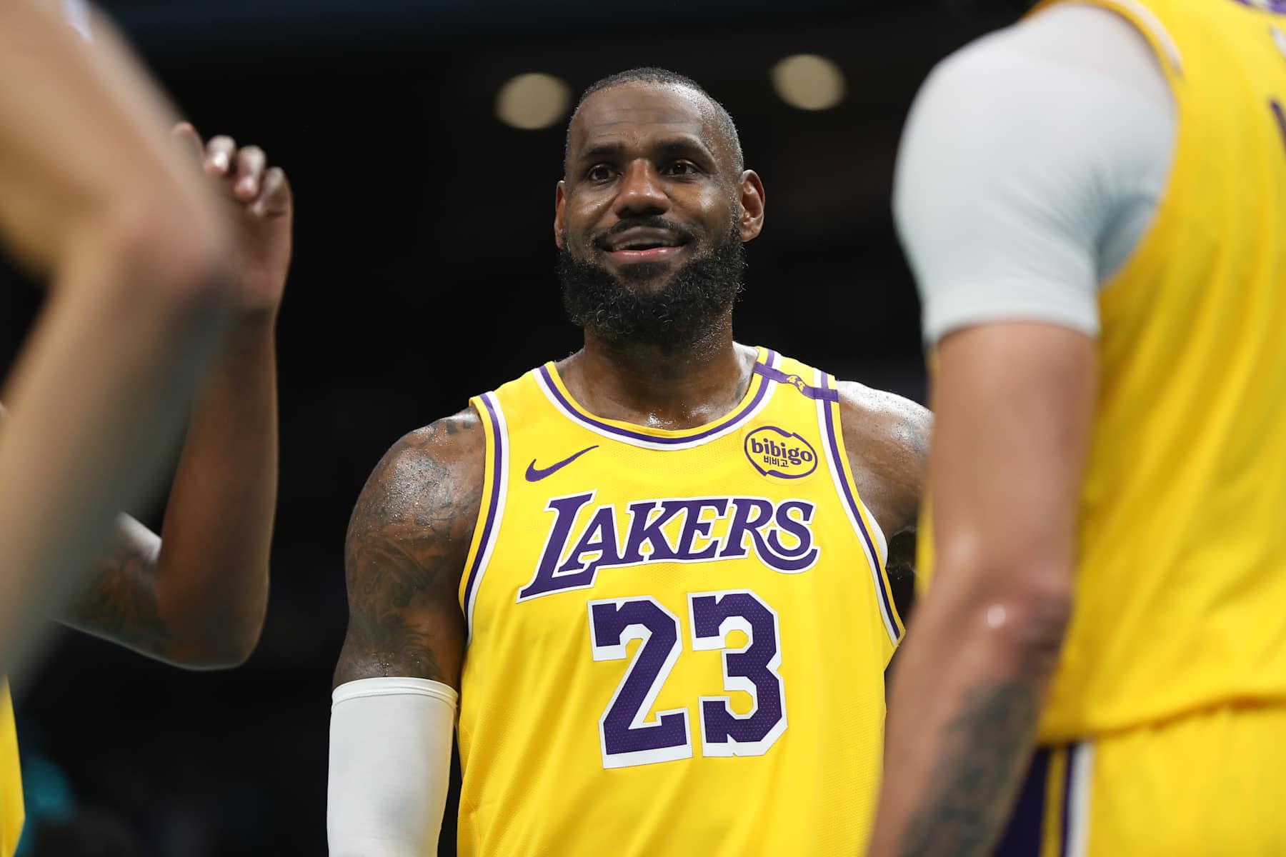 CHARLOTTE, NC - JANUARY 27: LeBron James #23 of the Los Angeles Lakers smiles during the game against the Charlotte Hornets  on January 27, 2025 at Spectrum Center in Charlotte, North Carolina. NOTE TO USER: User expressly acknowledges and agrees that, by downloading and or using this photograph, User is consenting to the terms and conditions of the Getty Images License Agreement. Mandatory Copyright Notice: Copyright 2025 NBAE (Photo by Brock Williams-Smith/NBAE via Getty Images)