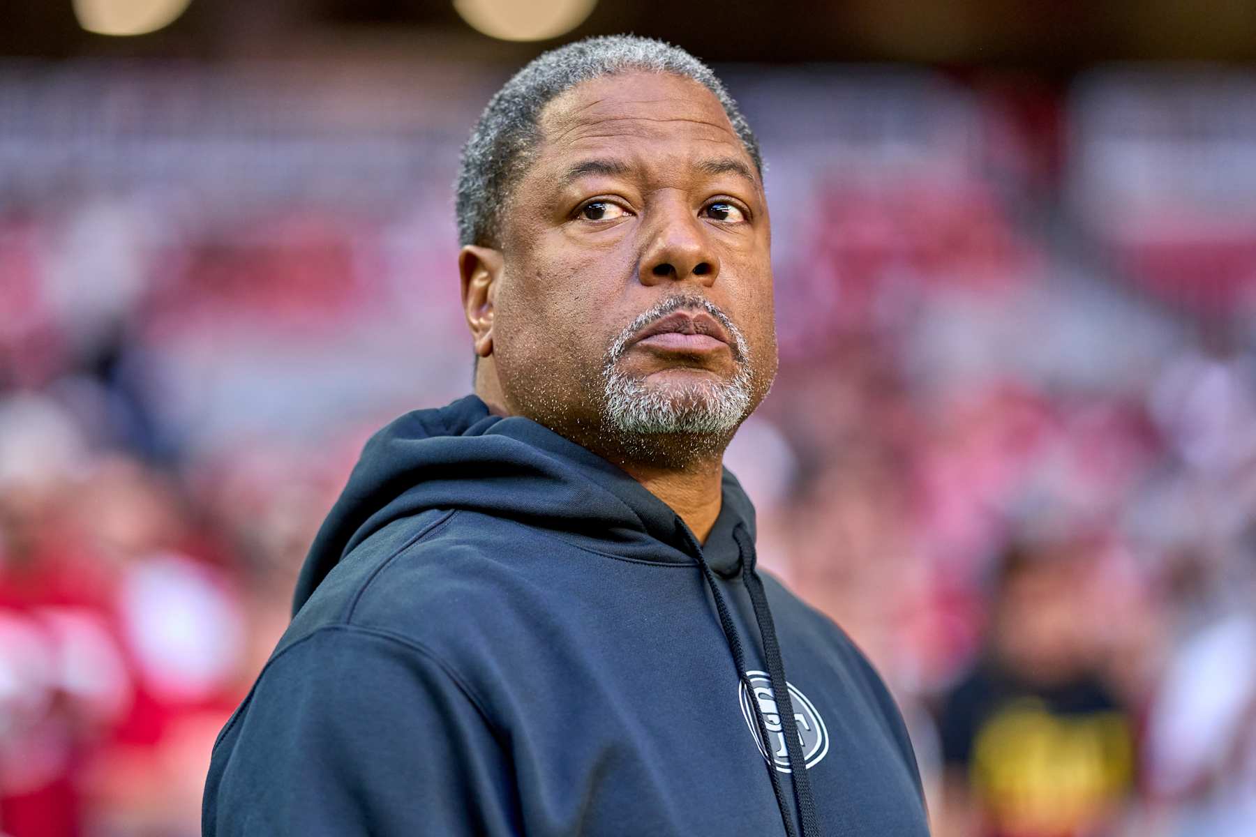 GLENDALE, ARIZONA - DECEMBER 17: Defensive Coordinator Steve Wilks of the San Francisco 49ers looks on in action during a game between the San Francisco 49ers and the Arizona Cardinals at State Farm Stadium on December 17, 2023 in Glendale, Arizona. (Photo by Robin Alam/ISI Photos/Getty Images)