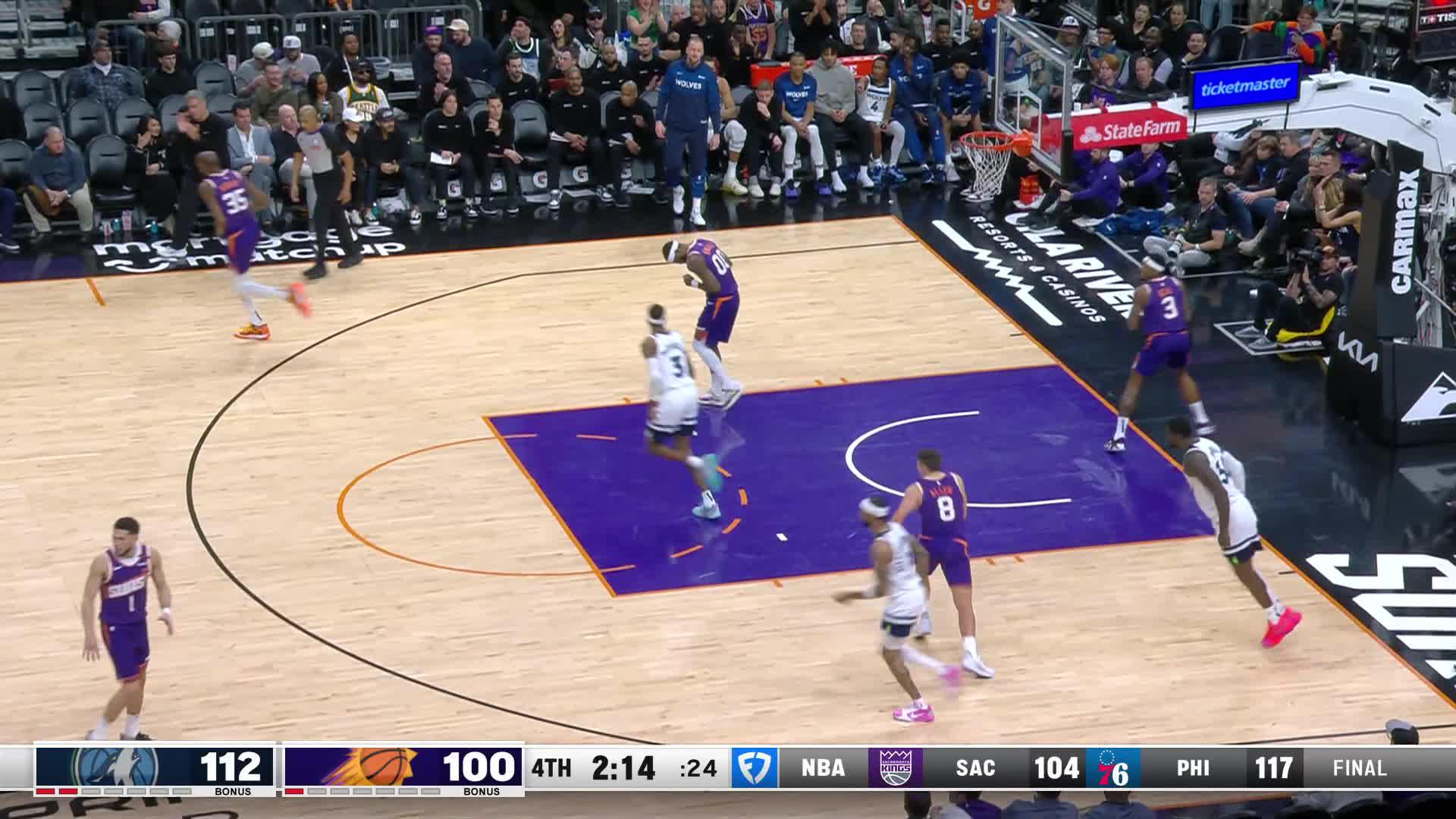 Julius Randle Scores 28 vs. Suns