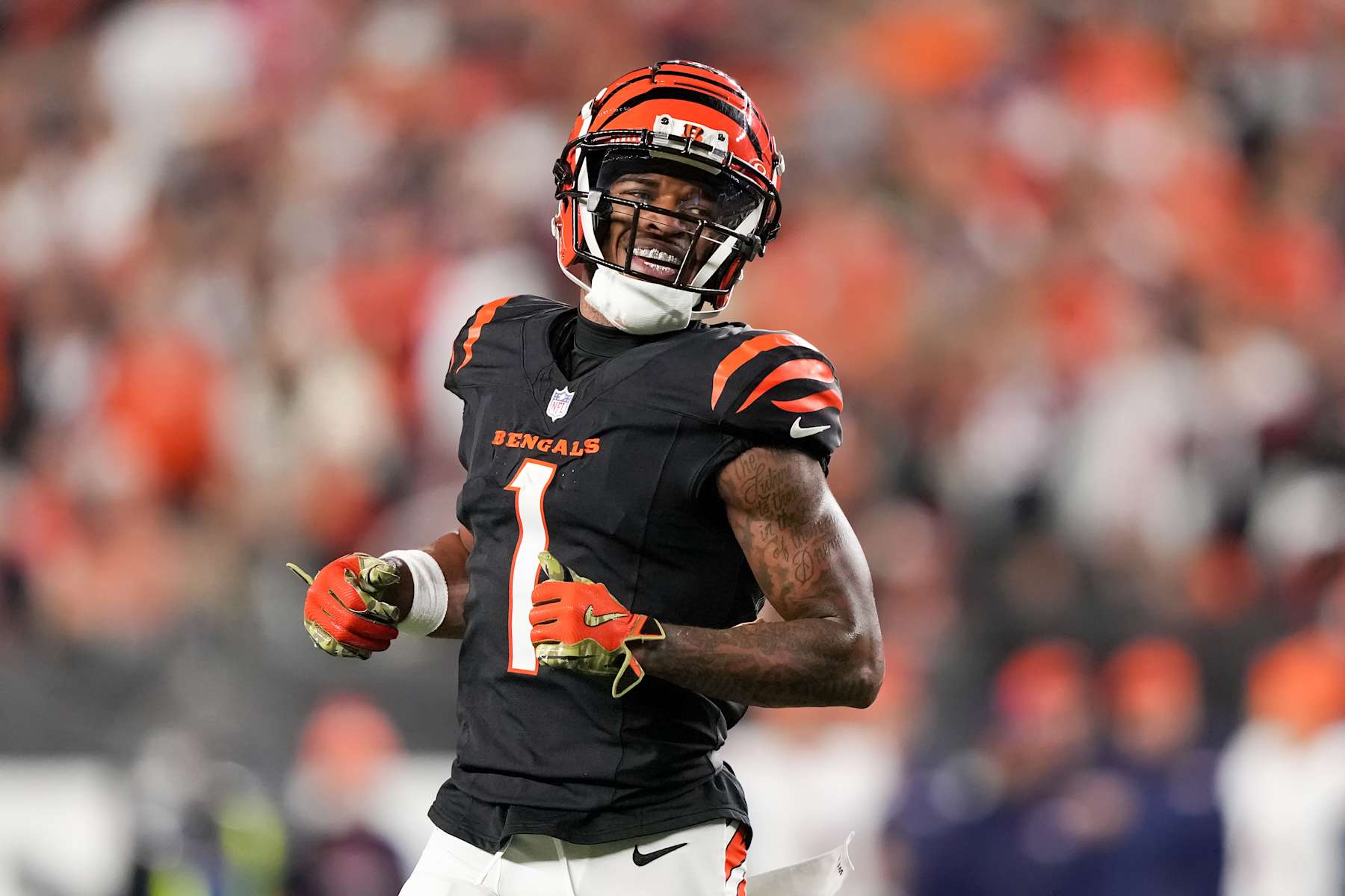 CINCINNATI, OHIO - DECEMBER 28: Ja'Marr Chase #1 of the Cincinnati Bengals lines up for a play in the fourth quarter against the Denver Broncos at Paycor Stadium on December 28, 2024 in Cincinnati, Ohio. (Photo by Dylan Buell/Getty Images)