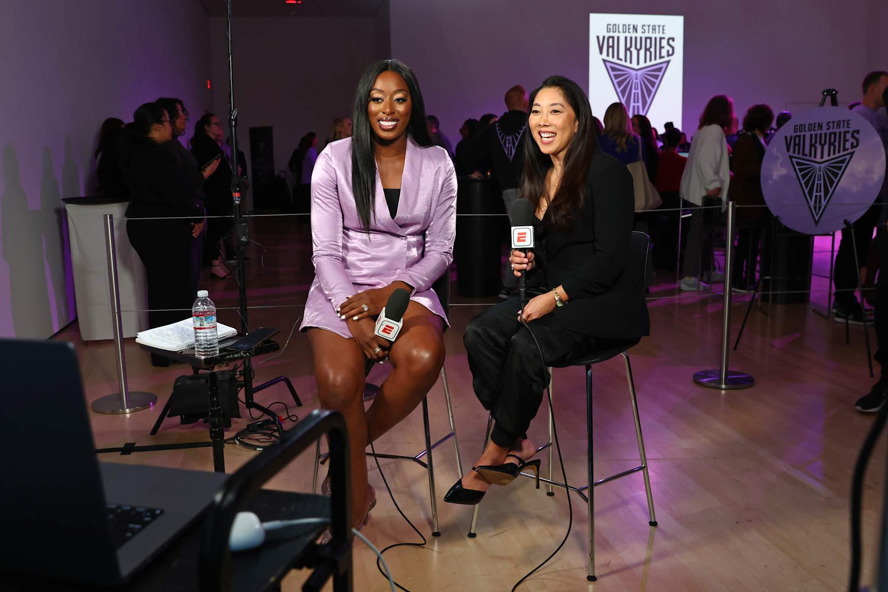 SAN FRANCISCO, CA - DECEMBER 6: Chiney Ogwumike and Head Coach Natalie Nakase of the Golden State Valkyries talk during the 2024 WNBA Expansion Draft on December 6, 2024 at San Francisco Museum of Modern Art in San Francisco, California. NOTE TO USER: User expressly acknowledges and agrees that, by downloading and or using this photograph, user is consenting to the terms and conditions of Getty Images License Agreement. Mandatory Copyright Notice: Copyright 2024 NBAE (Photo by Mike Rasay/NBAE via Getty Images)