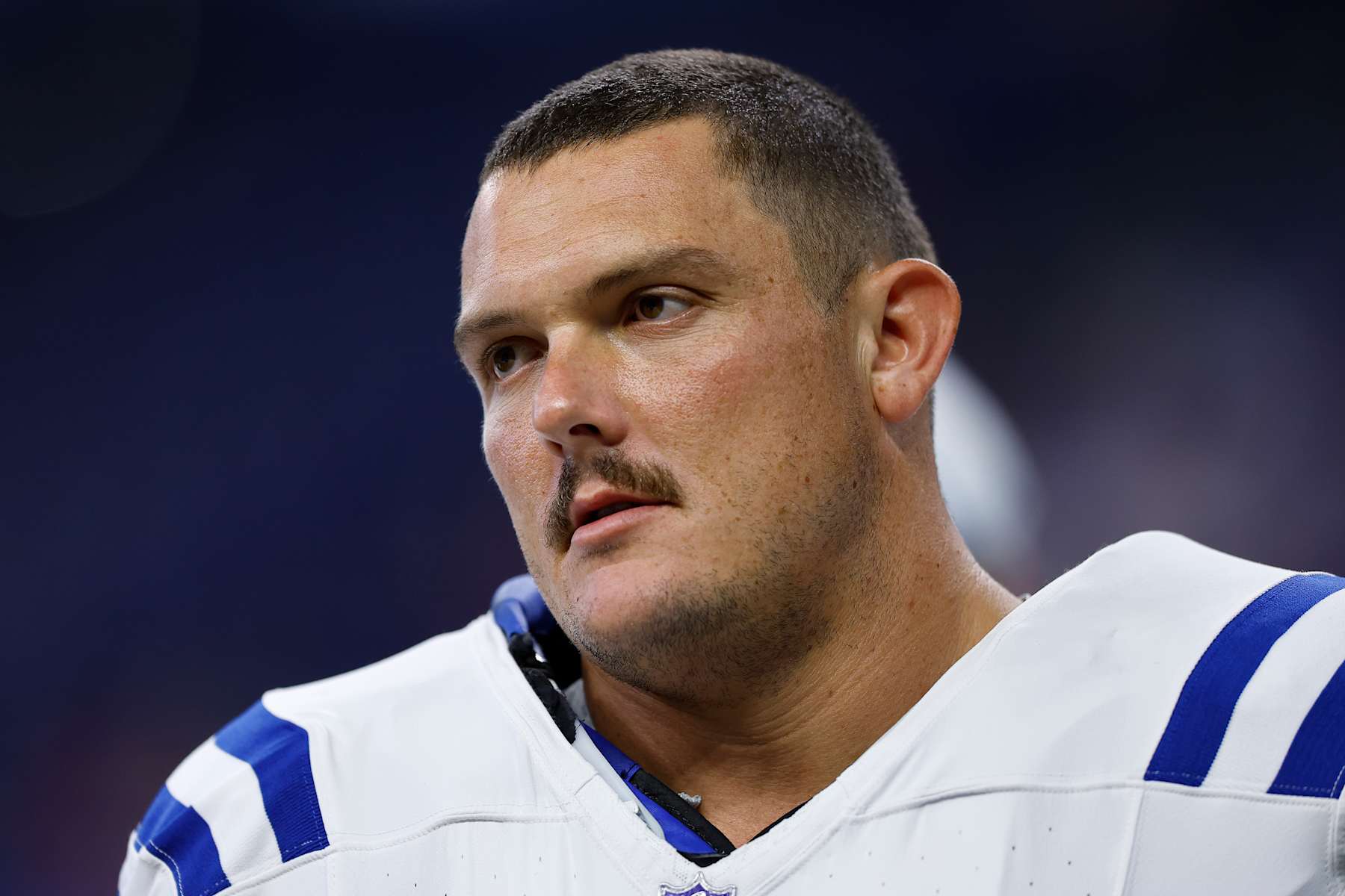 INDIANAPOLIS, IN - AUGUST 17: Indianapolis Colts center Ryan Kelly (78) during the NFL Preseason game between the Arizona Cardinals and the Indianapolis Colts on August 17, 2024 at Lucas Oil Stadium in Indianapolis, IN. (Photo by Jeffrey Brown/Icon Sportswire via Getty Images)