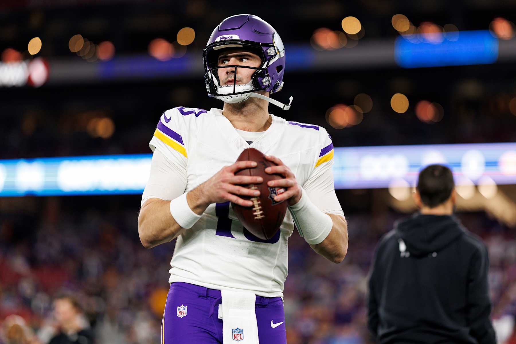 GLENDALE, ARIZONA - JANUARY 13: Quarterback Daniel Jones #13 of the Minnesota Vikings warms up prior to an NFC Wild Card game against the Los Angeles Rams, at State Farm Stadium on January 13, 2025 in Glendale, Arizona. (Photo by Brooke Sutton/Getty Images)