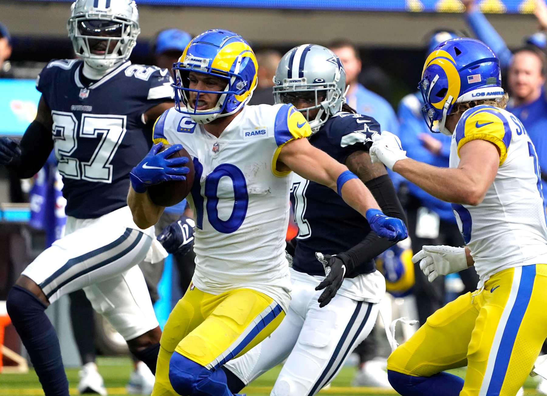INGLEWOOD, CA - OCTOBER 09: Cooper Kupp #10 of the Los Angeles Rams during the Dallas Cowboys game versus the Los Angeles Rams on October 9, 2022 at SoFi Stadium in Inglewood, CA. (Photo by Kevin Reece/Icon Sportswire via Getty Images)