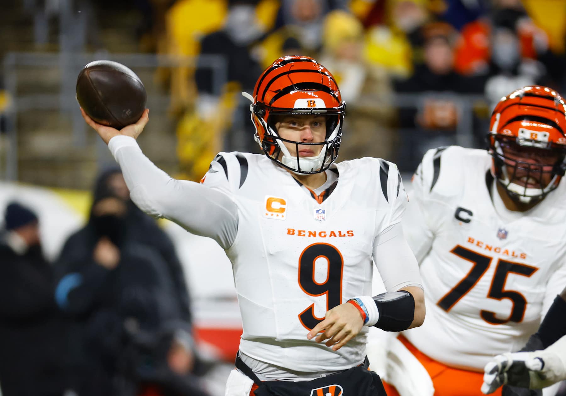 PITTSBURGH, PA - JANUARY 04:  Joe Burrow #9 of the Cincinnati Bengals in action against the Pittsburgh Steelers on January 4, 2025 at Acrisure Stadium in Pittsburgh, Pennsylvania.  (Photo by Justin K. Aller/Getty Images)