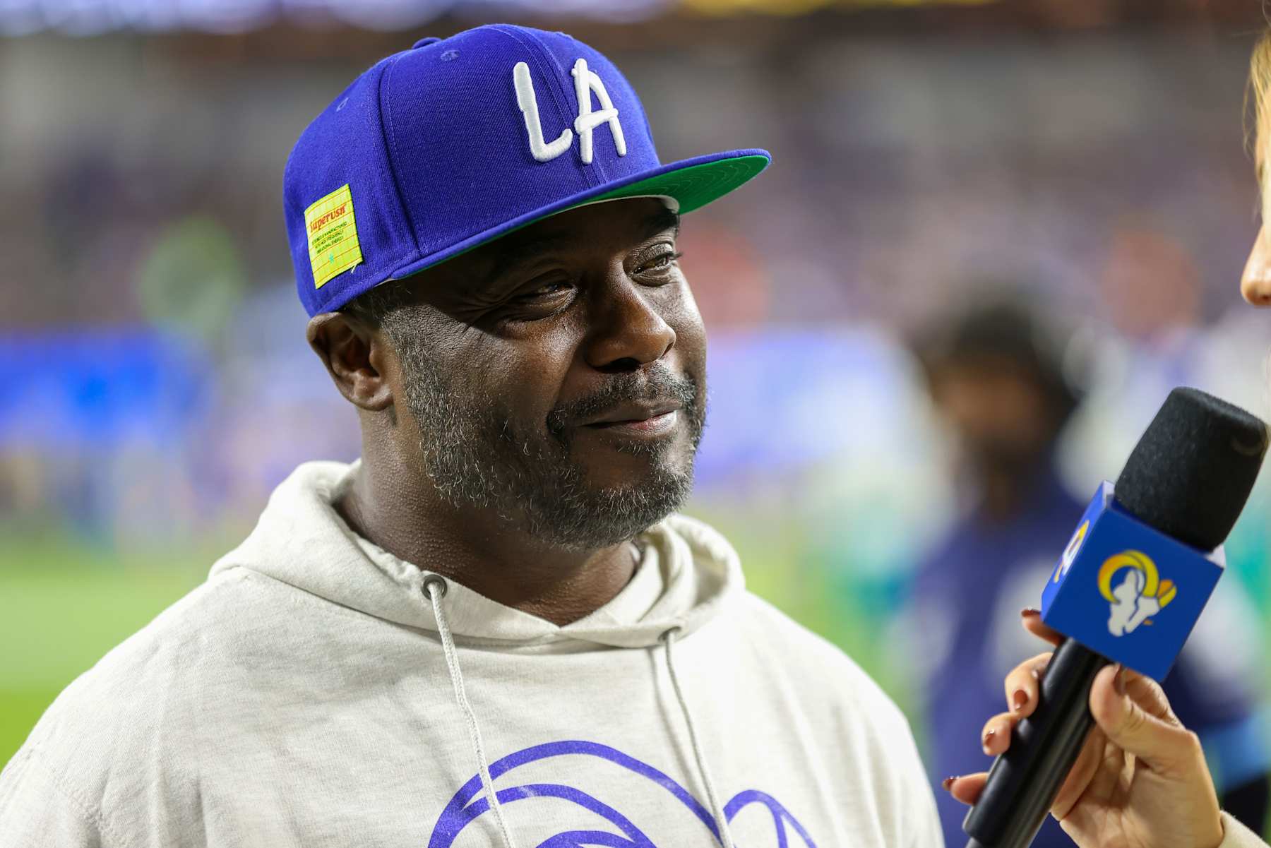 INGLEWOOD, CA - NOVEMBER 11: Hall of Fame running back Marshall Faulk during the NFL game between the Miami Dolphins and the Los Angeles Rams on November 11, 2024 at SoFi Stadium in Inglewood, CA. (Photo by Jordon Kelly/Icon Sportswire via Getty Images)