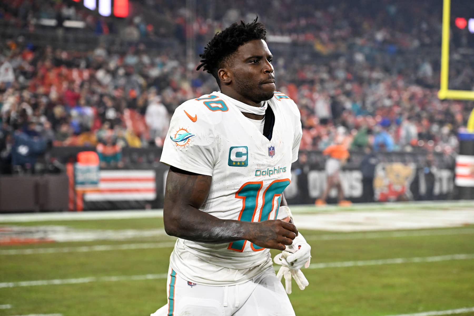 CLEVELAND, OHIO - DECEMBER 29: Tyreek Hill #10 of the Miami Dolphins runs onto the field at halftime against the Cleveland Browns at Huntington Bank Field on December 29, 2024 in Cleveland, Ohio. (Photo by Nick Cammett/Diamond Images via Getty Images)